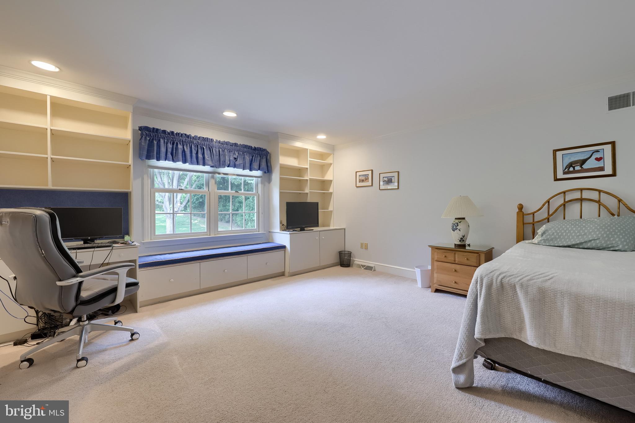 BIRDLAND - Residential