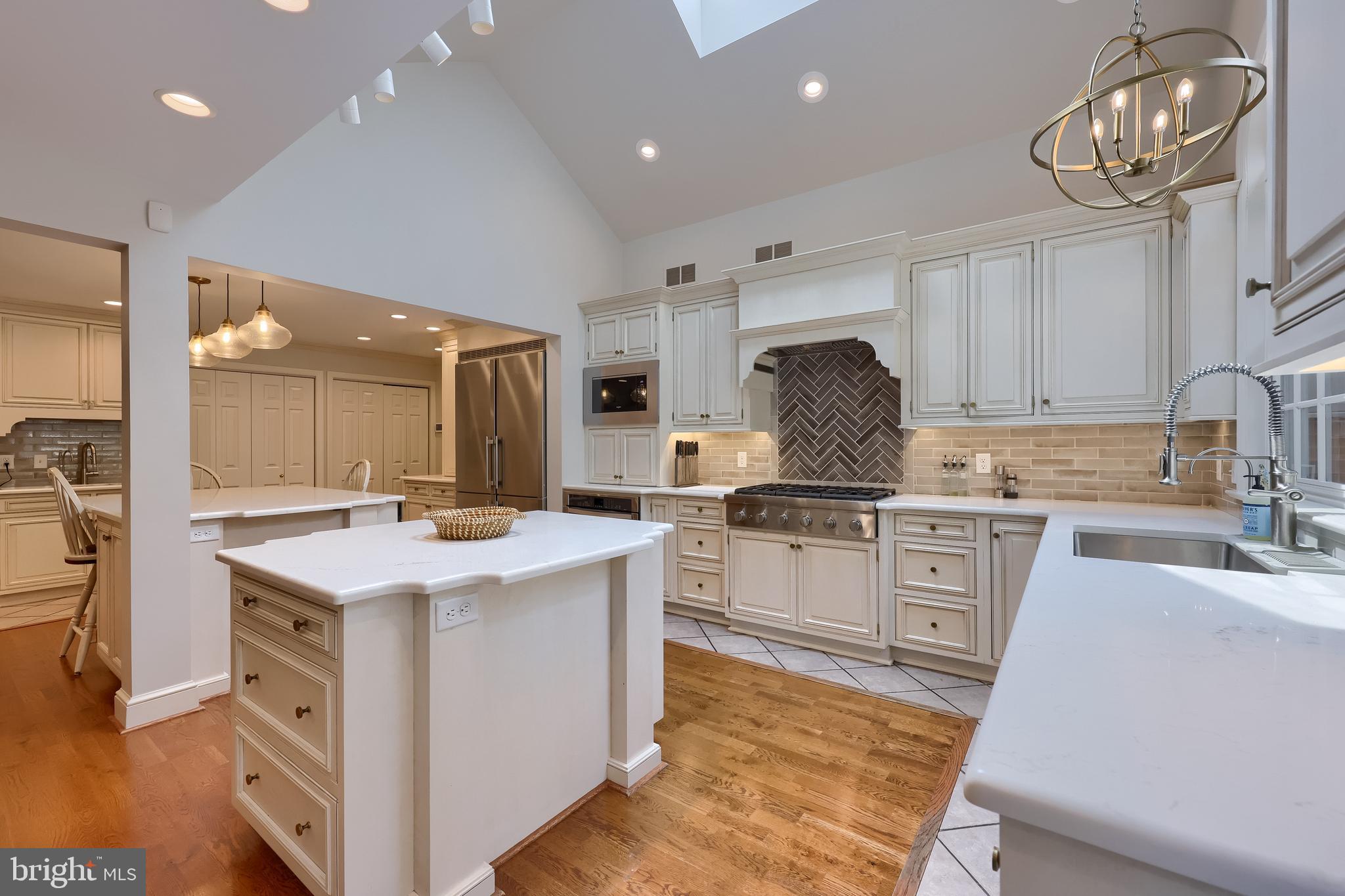 BIRDLAND - Residential