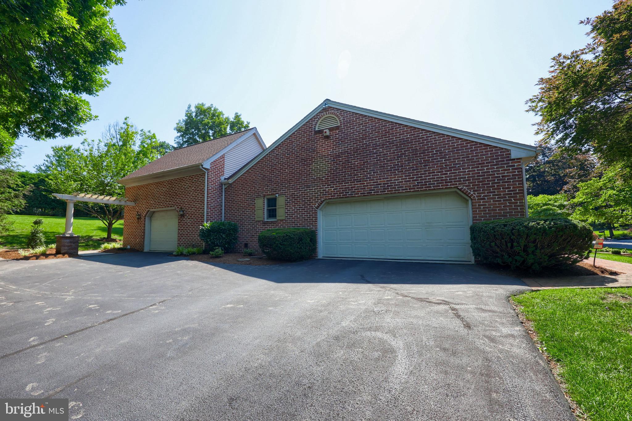 BIRDLAND - Residential