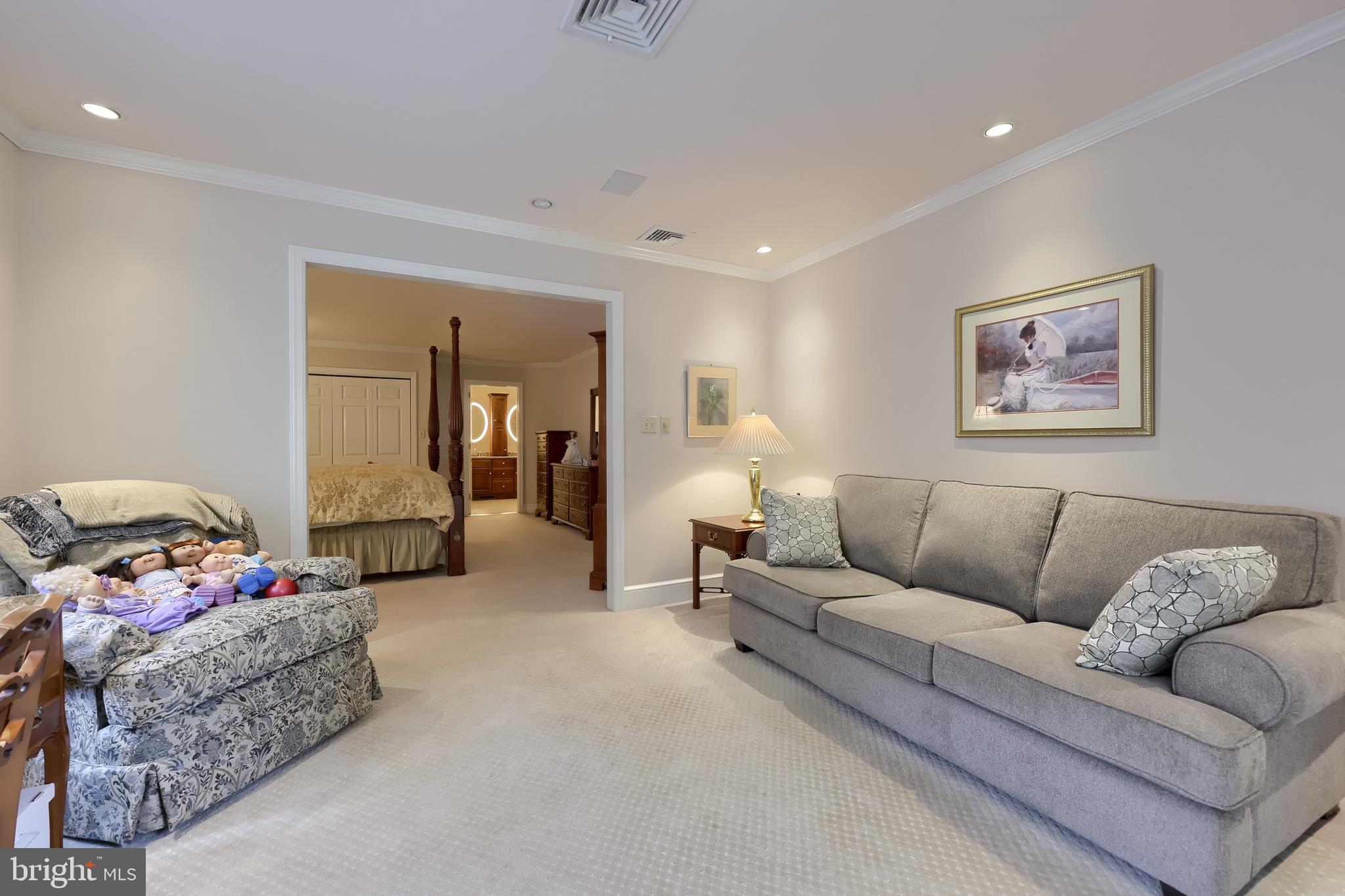 BIRDLAND - Residential