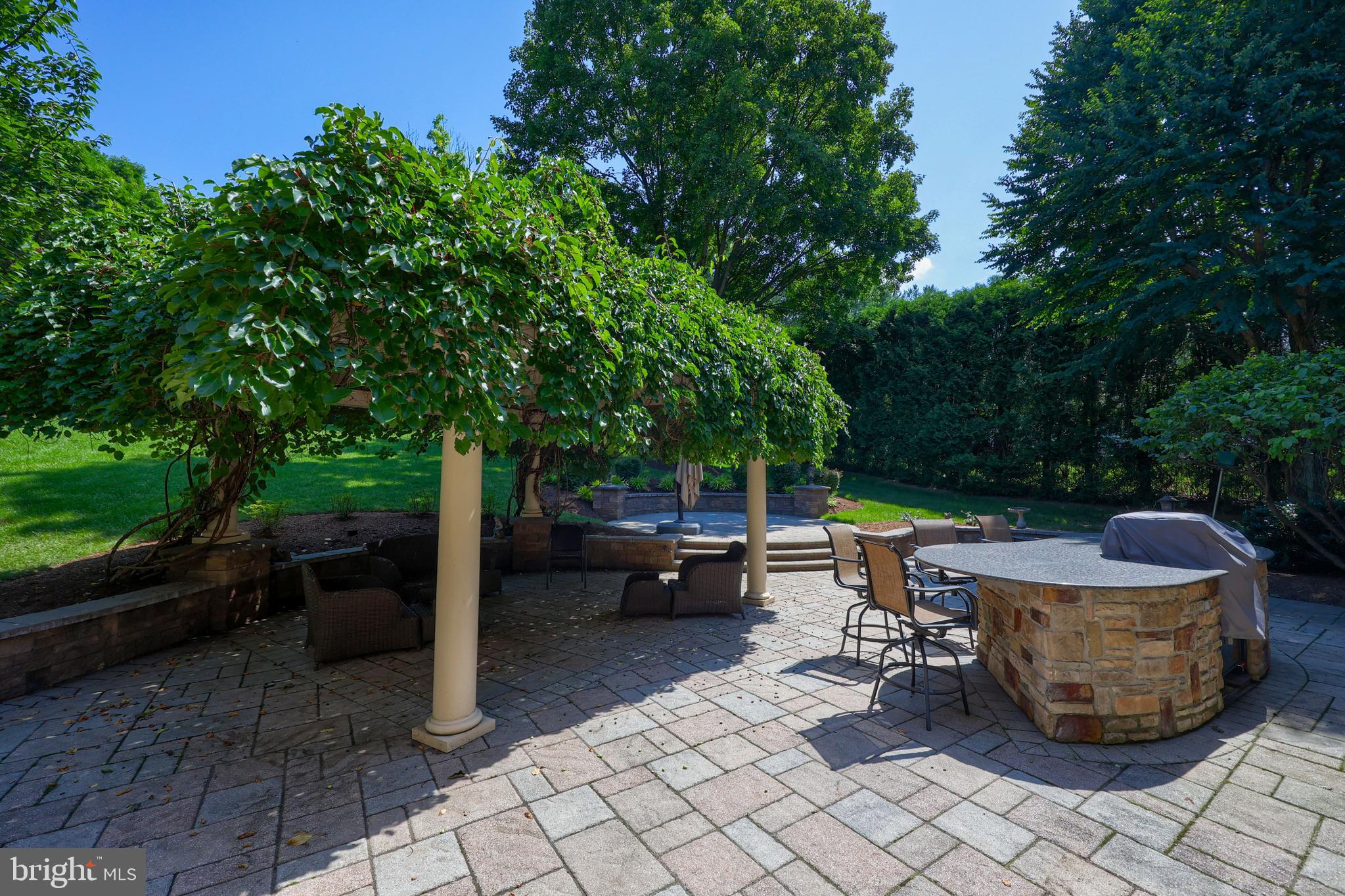 BIRDLAND - Residential