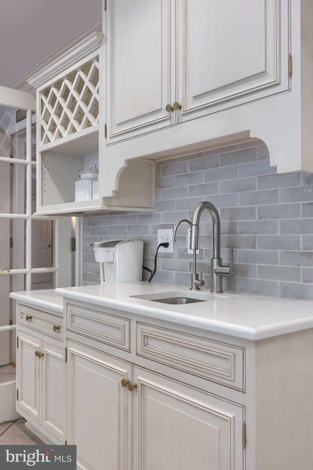 BIRDLAND - Residential