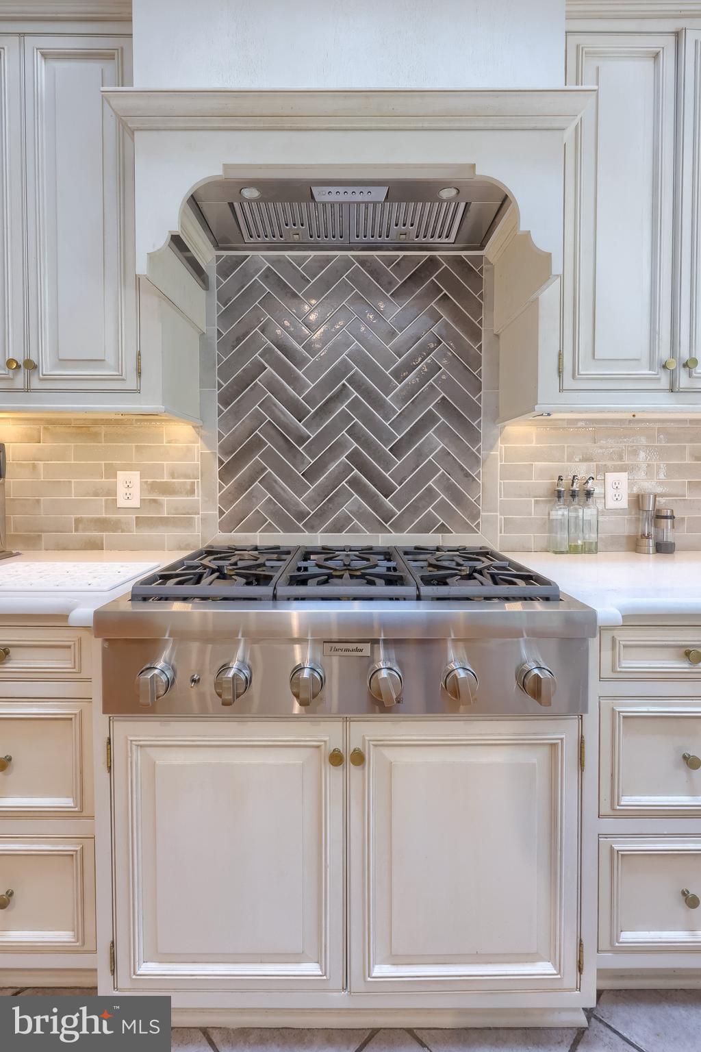 BIRDLAND - Residential