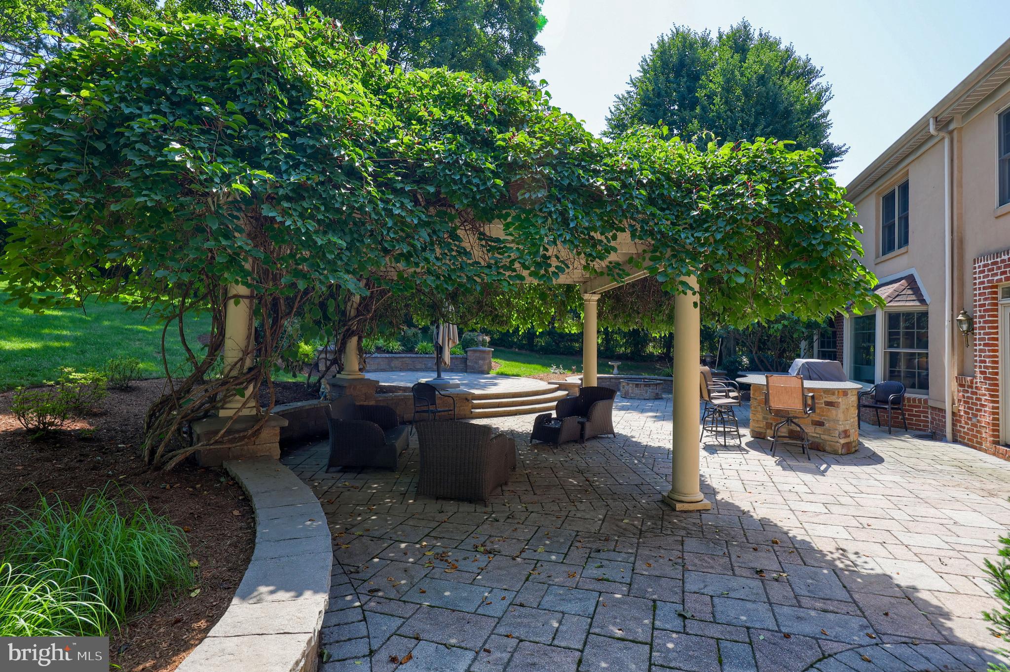 BIRDLAND - Residential