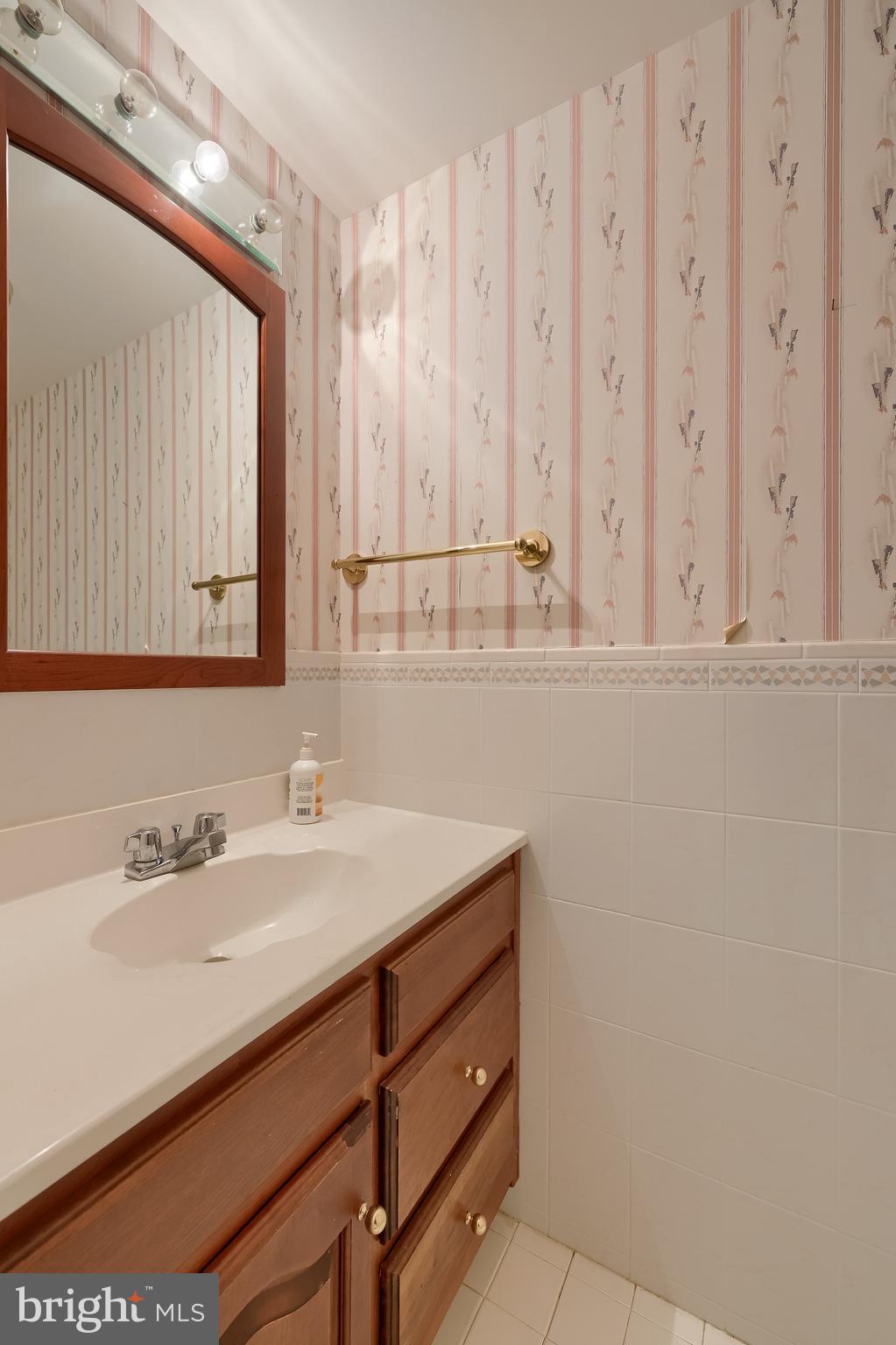 BIRDLAND - Residential