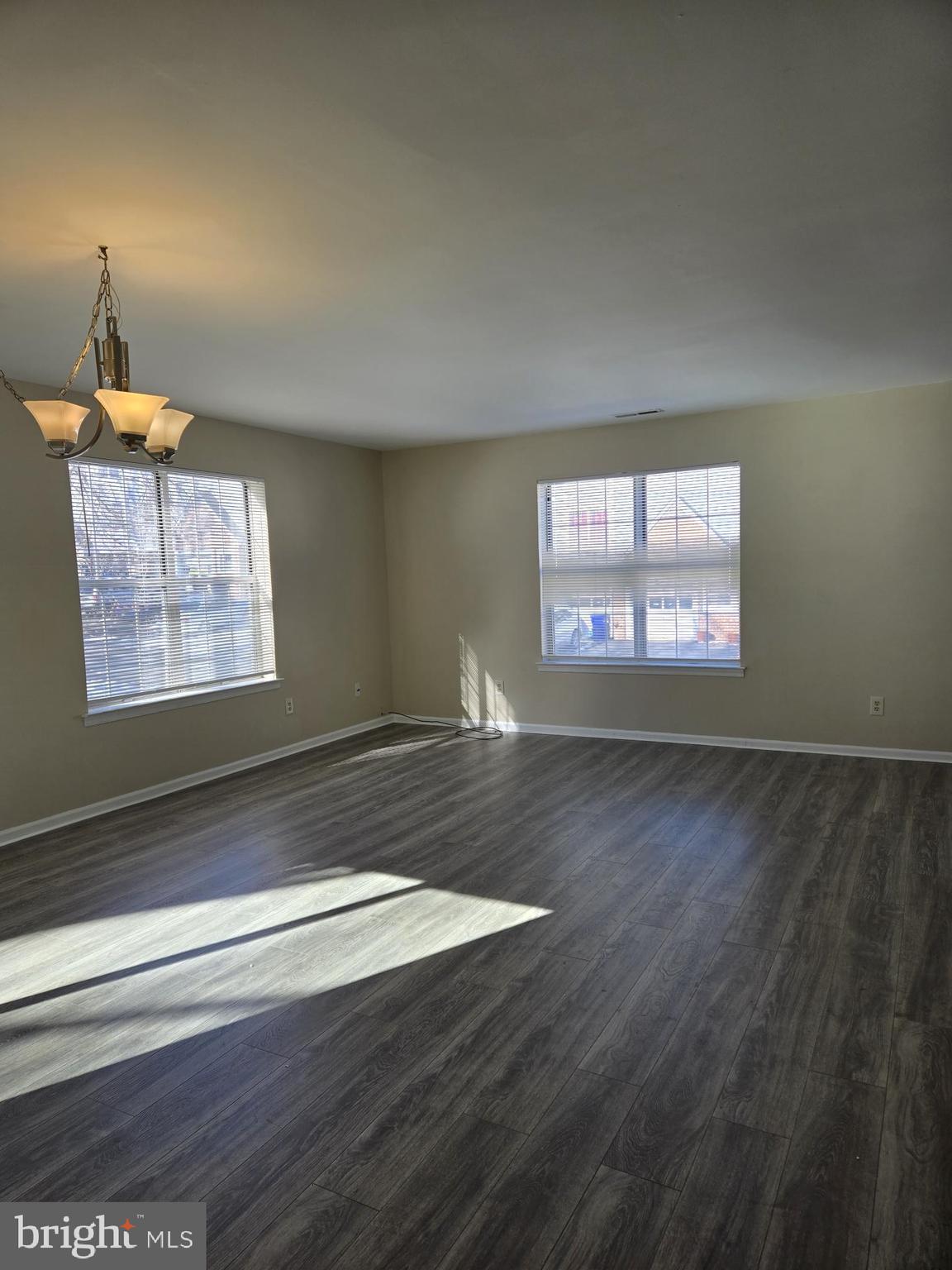 DRUMMOND RIDGE - Residential Lease