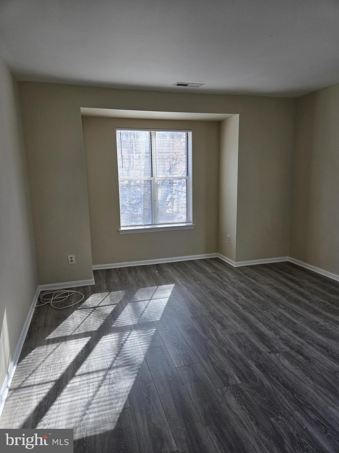 DRUMMOND RIDGE - Residential Lease