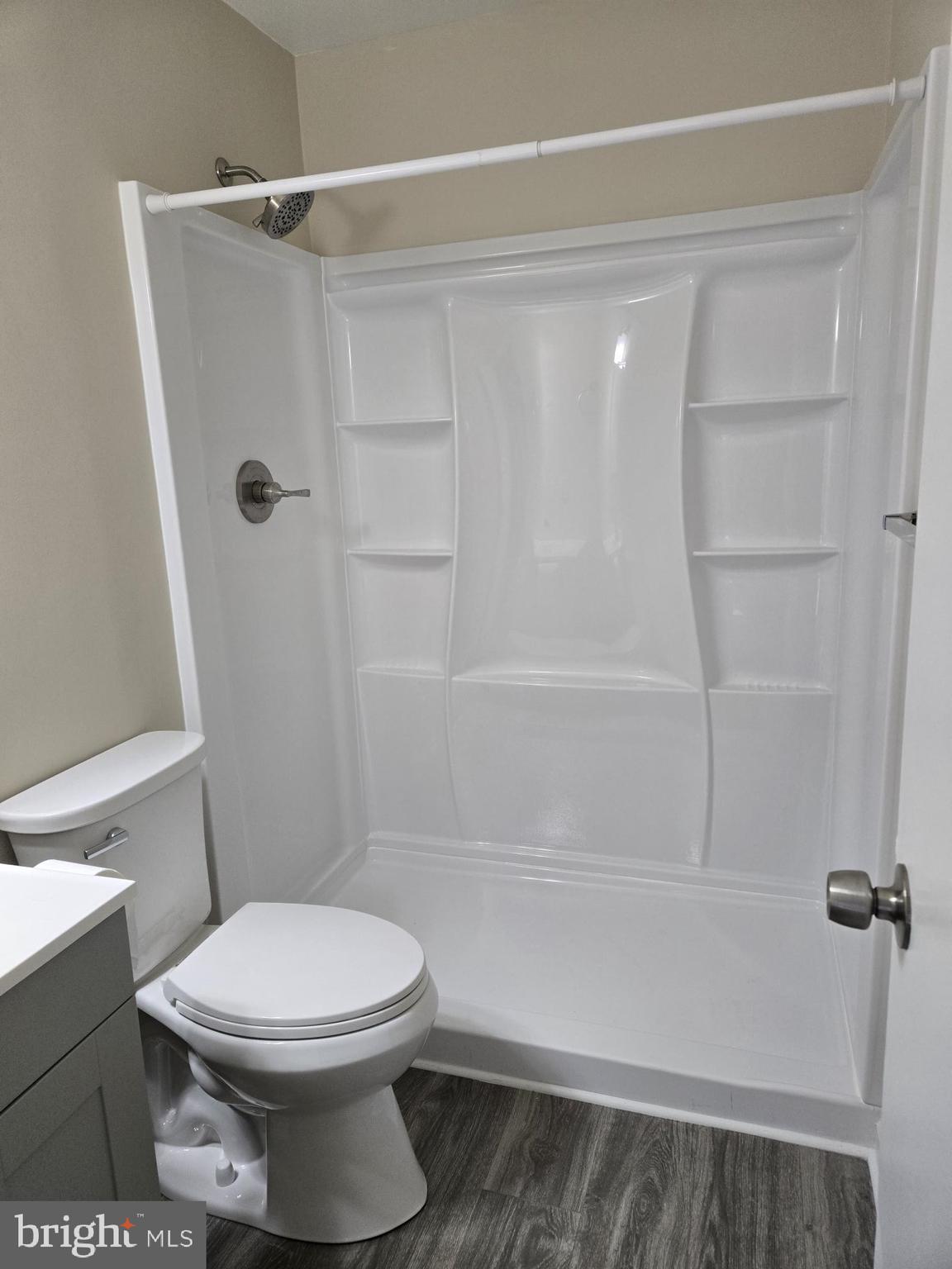 DRUMMOND RIDGE - Residential Lease