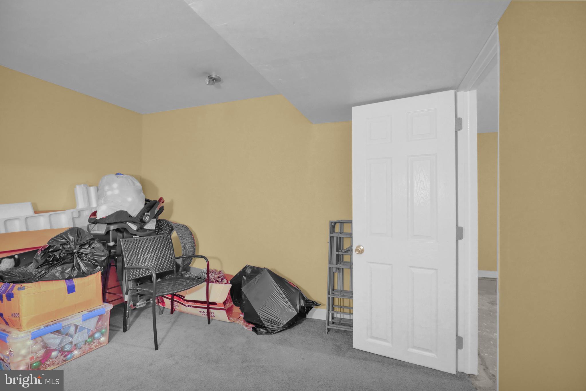 LINCOLN CREST - Residential