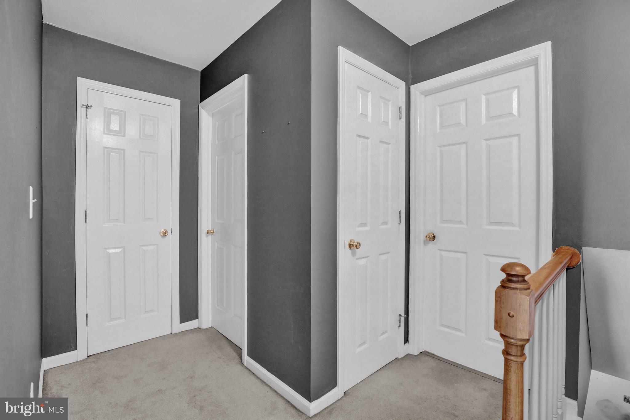 LINCOLN CREST - Residential