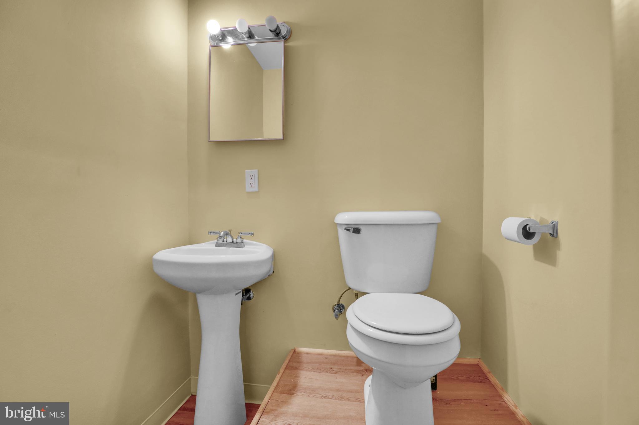 LINCOLN CREST - Residential