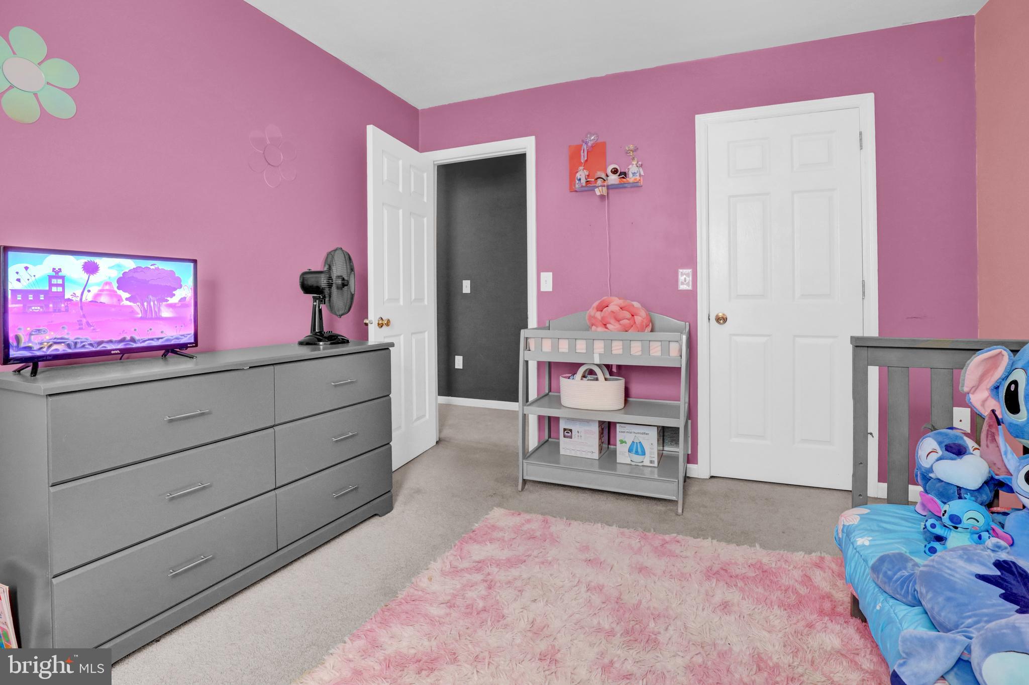 LINCOLN CREST - Residential