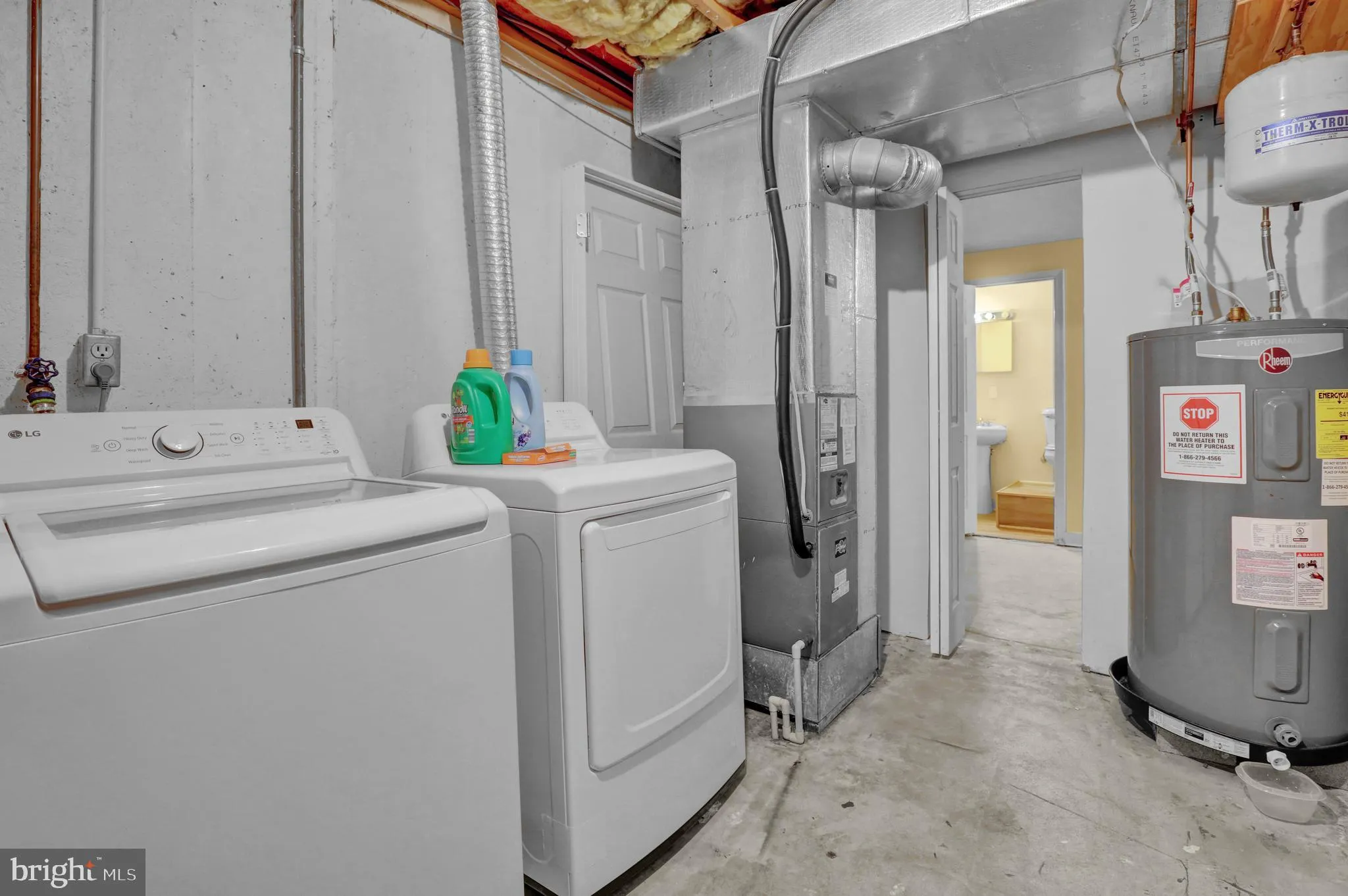 Lebanon, Pennsylvania 17046, United States, 3 Bedrooms Bedrooms, ,2 BathroomsBathrooms,Residential,Active,216326