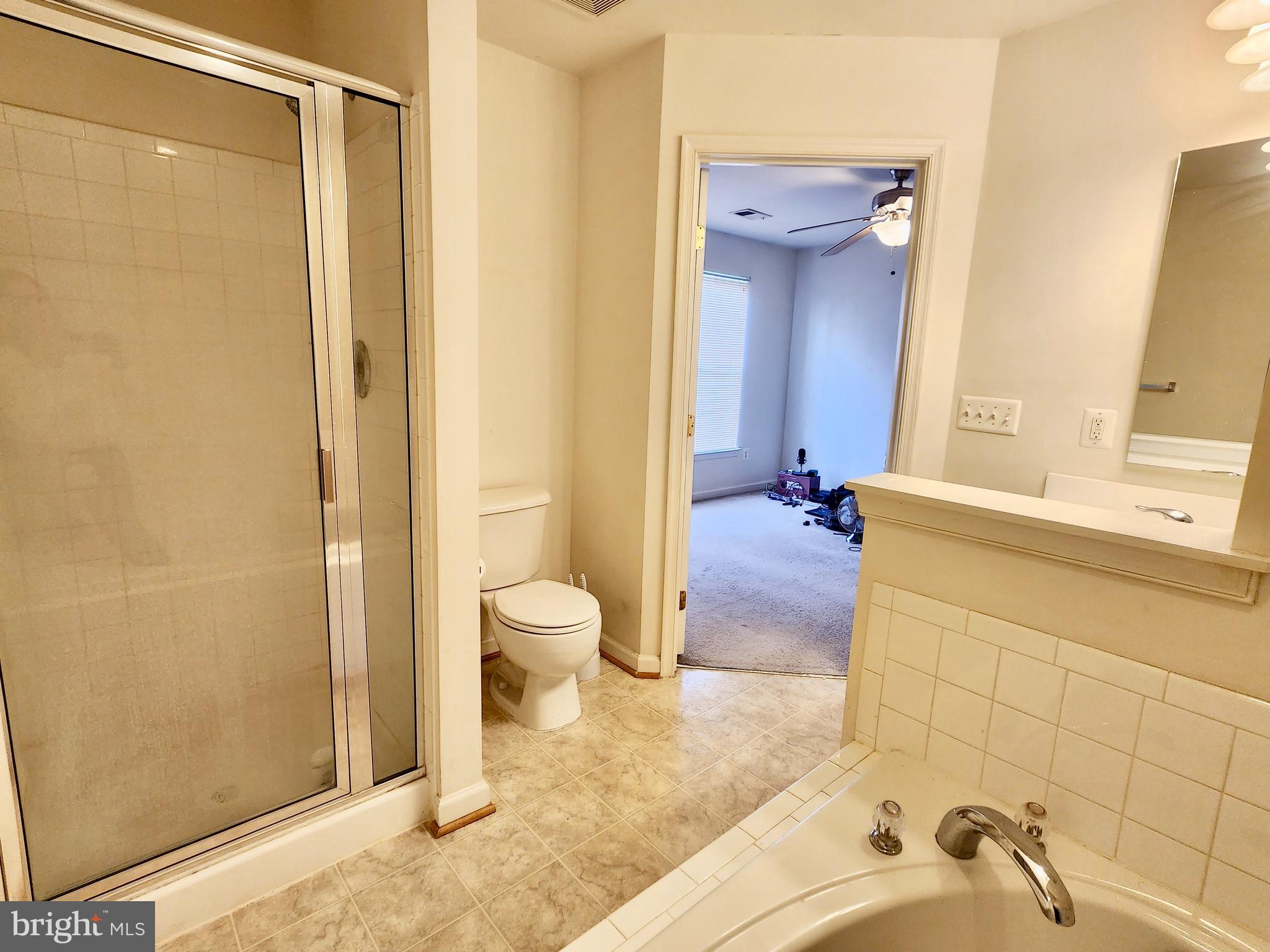 LAKELAND PLACE - Residential