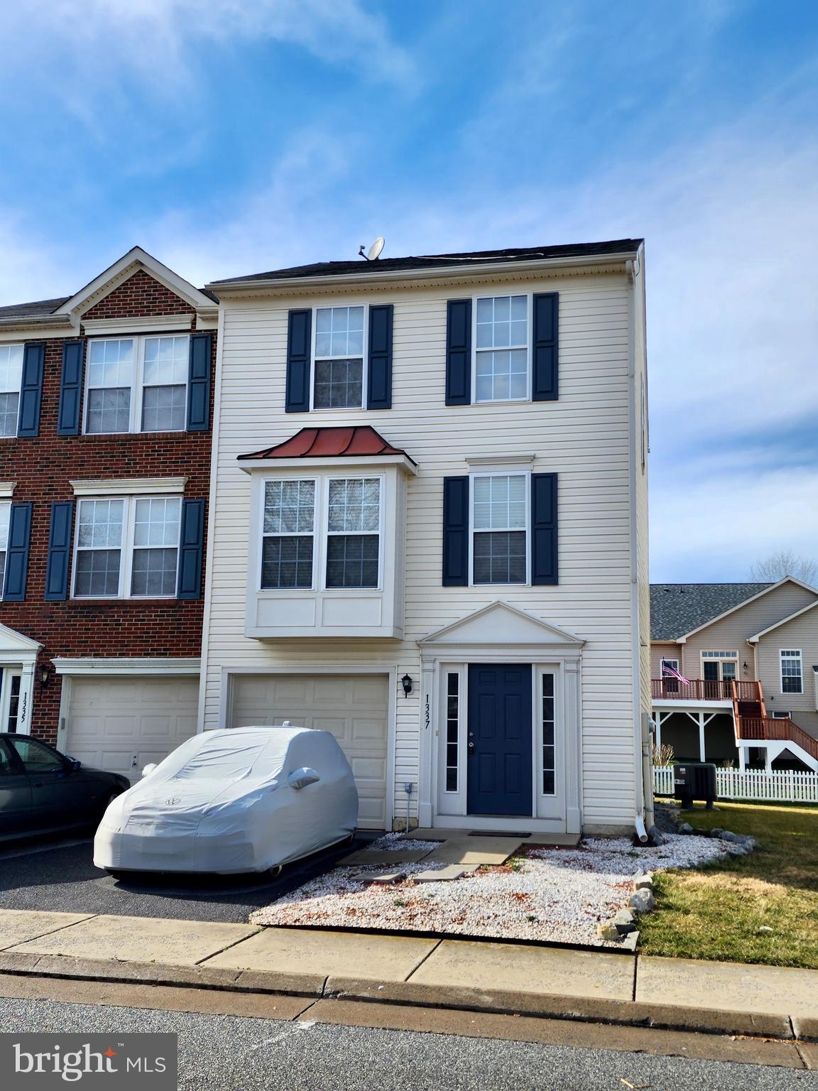 LAKELAND PLACE - Residential