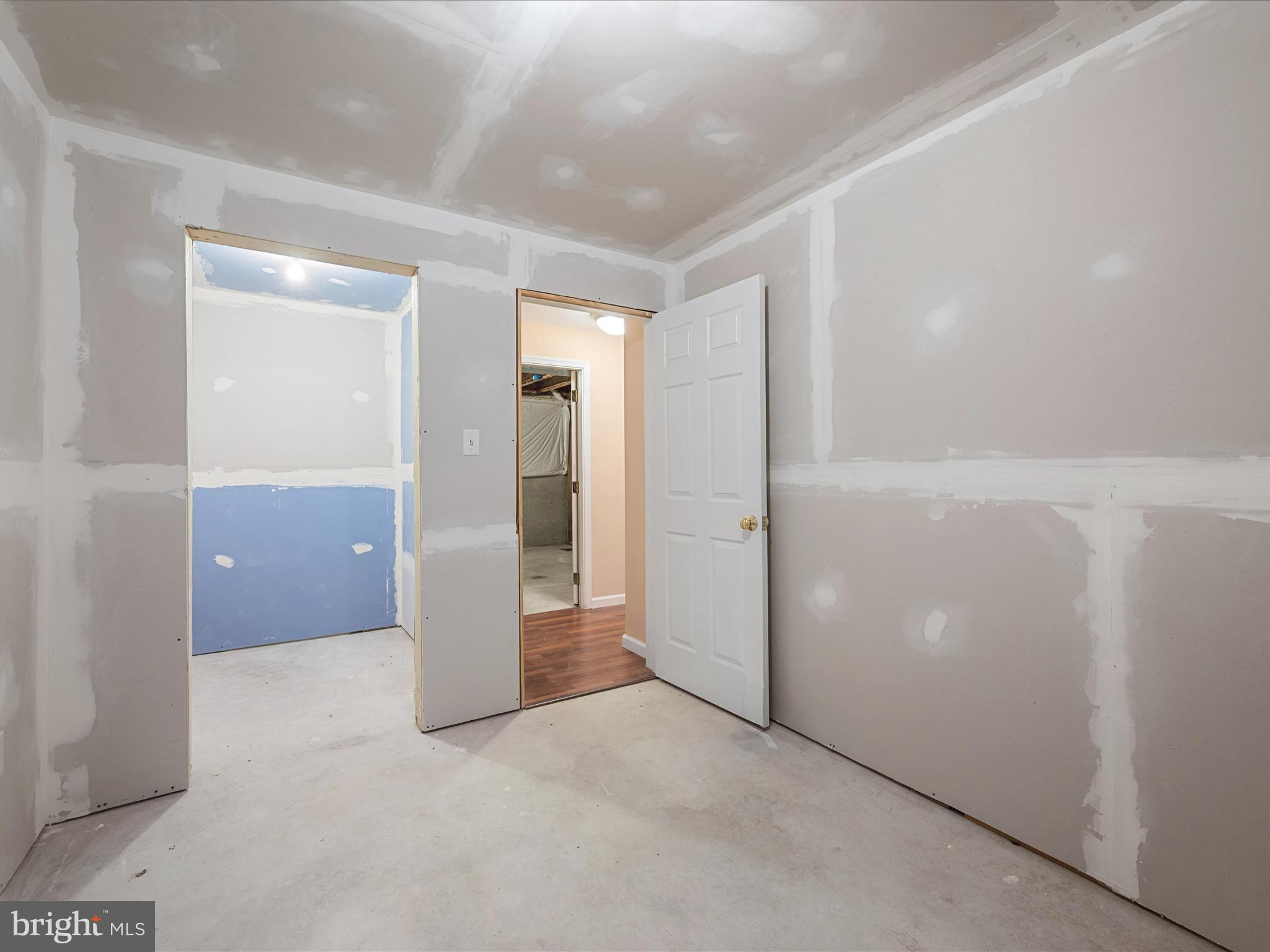 LAKE HOLIDAY ESTATES - Residential