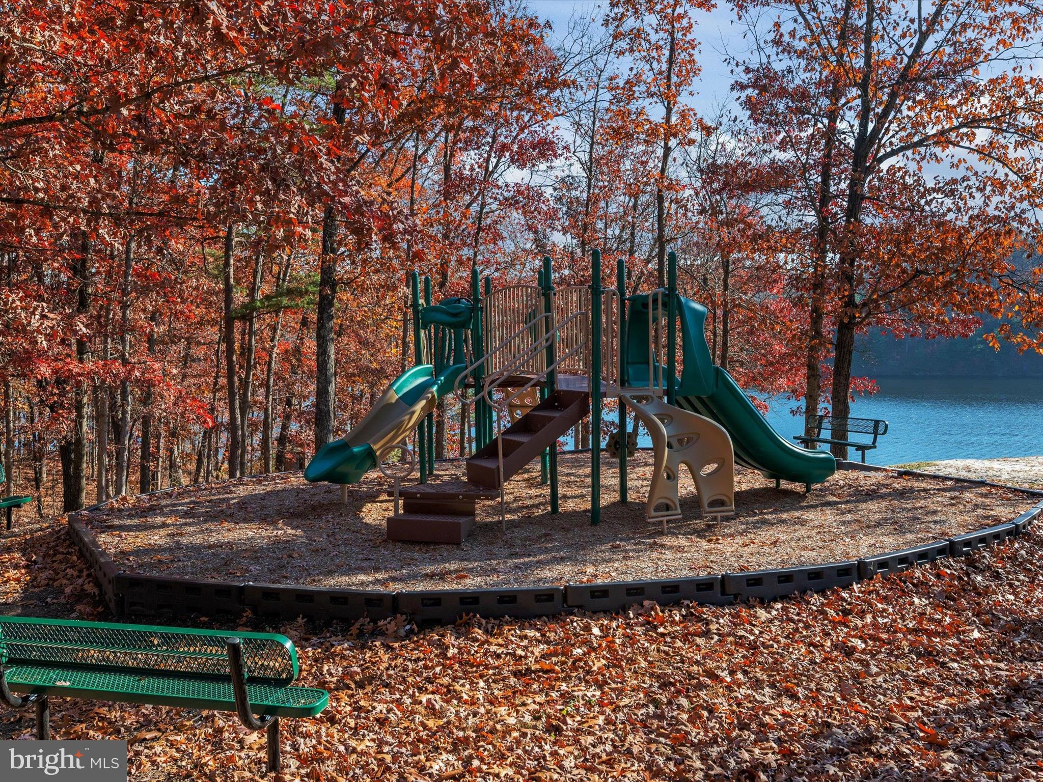 LAKE HOLIDAY ESTATES - Residential