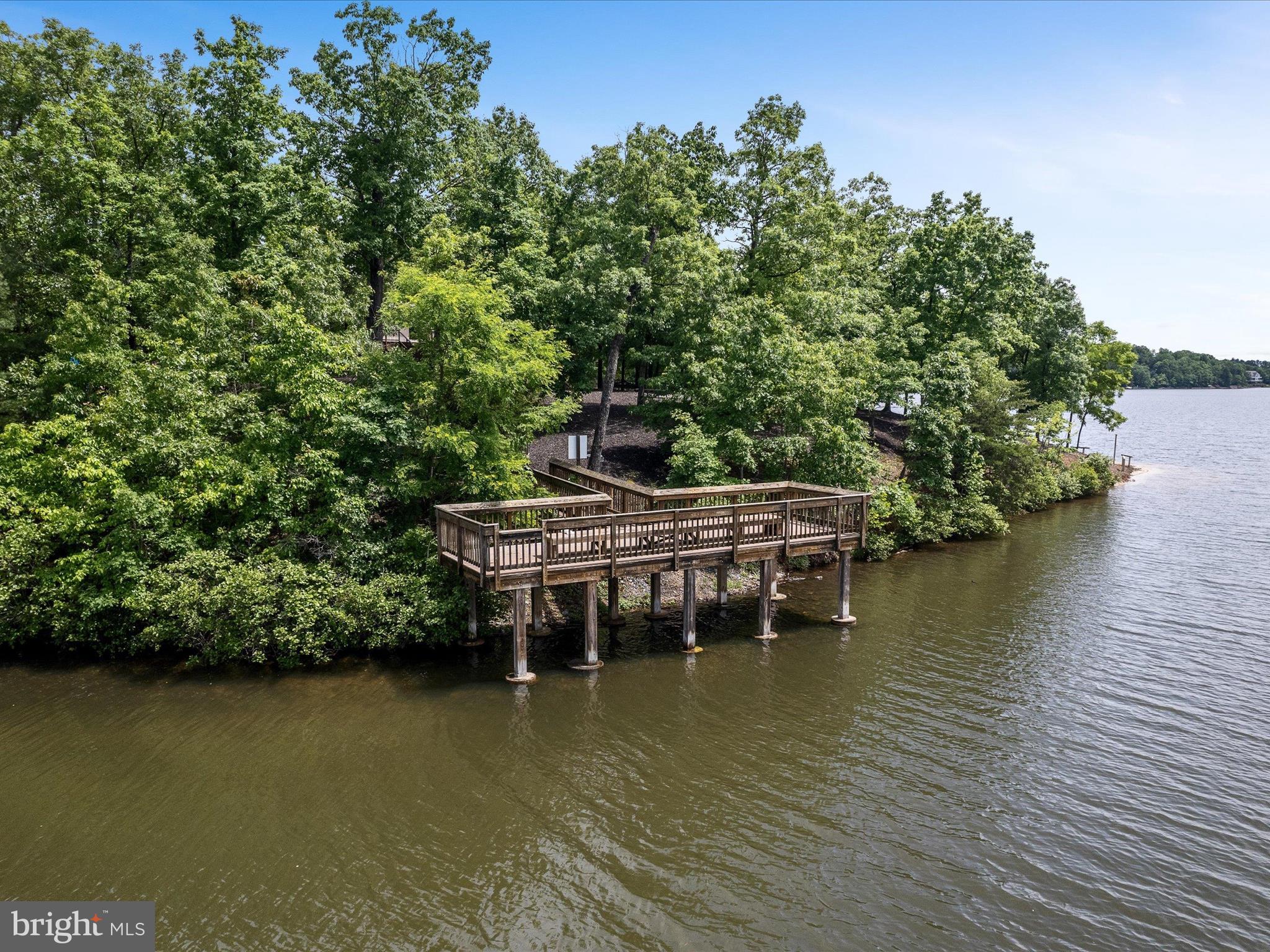 LAKE HOLIDAY ESTATES - Residential