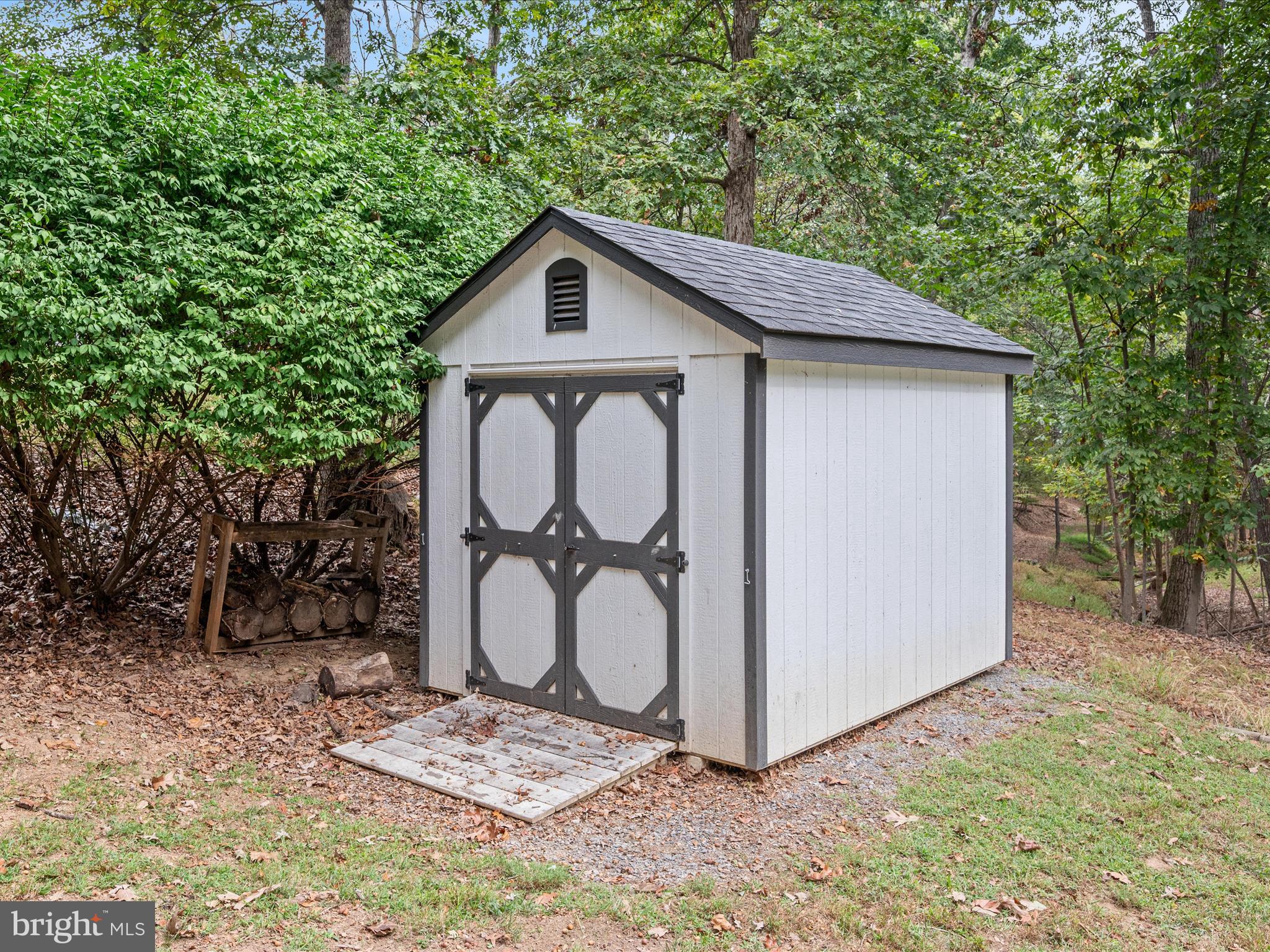 LAKE HOLIDAY ESTATES - Residential