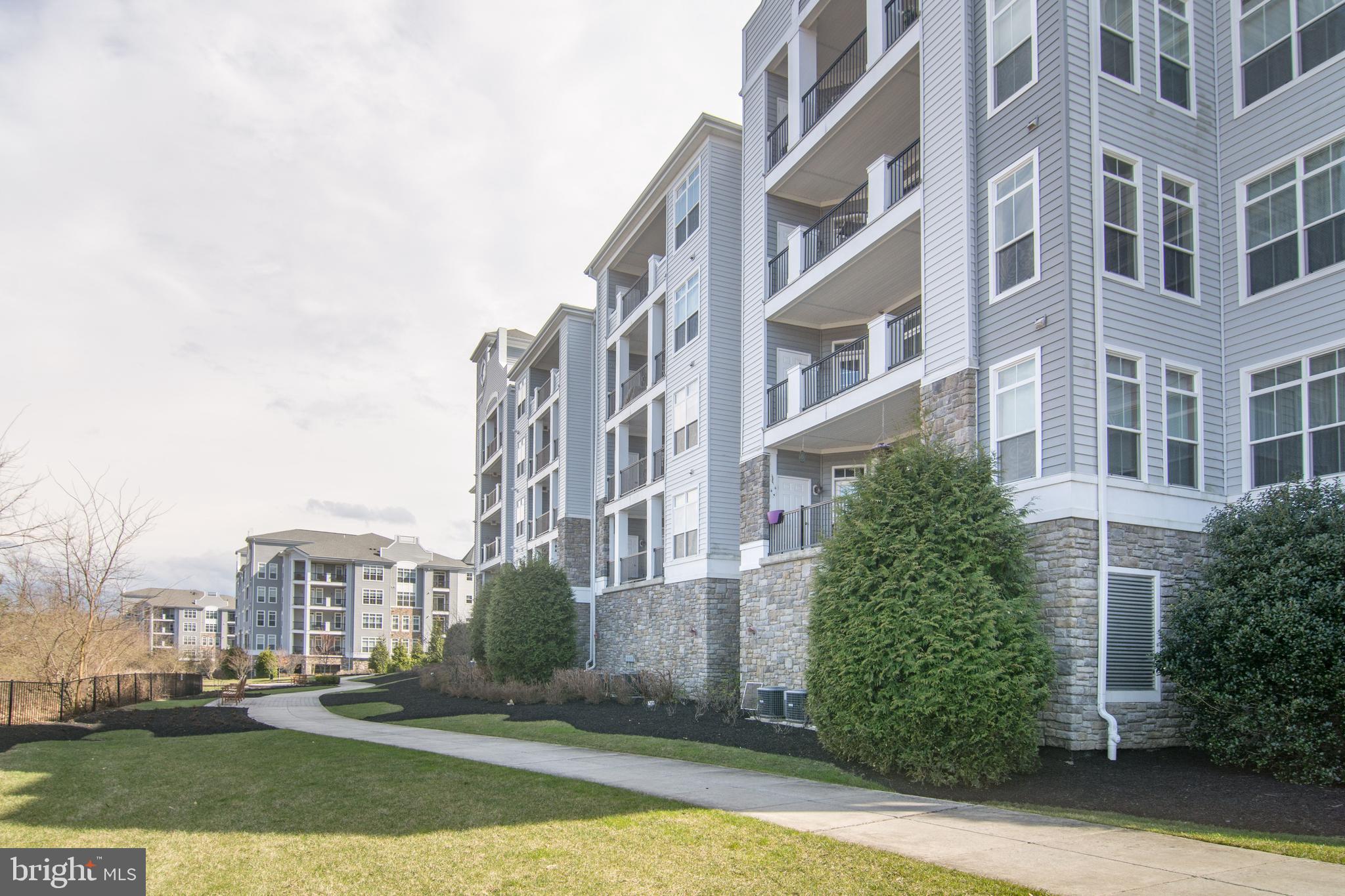 THE BLUFFS AT QUARRY LAKE - Residential