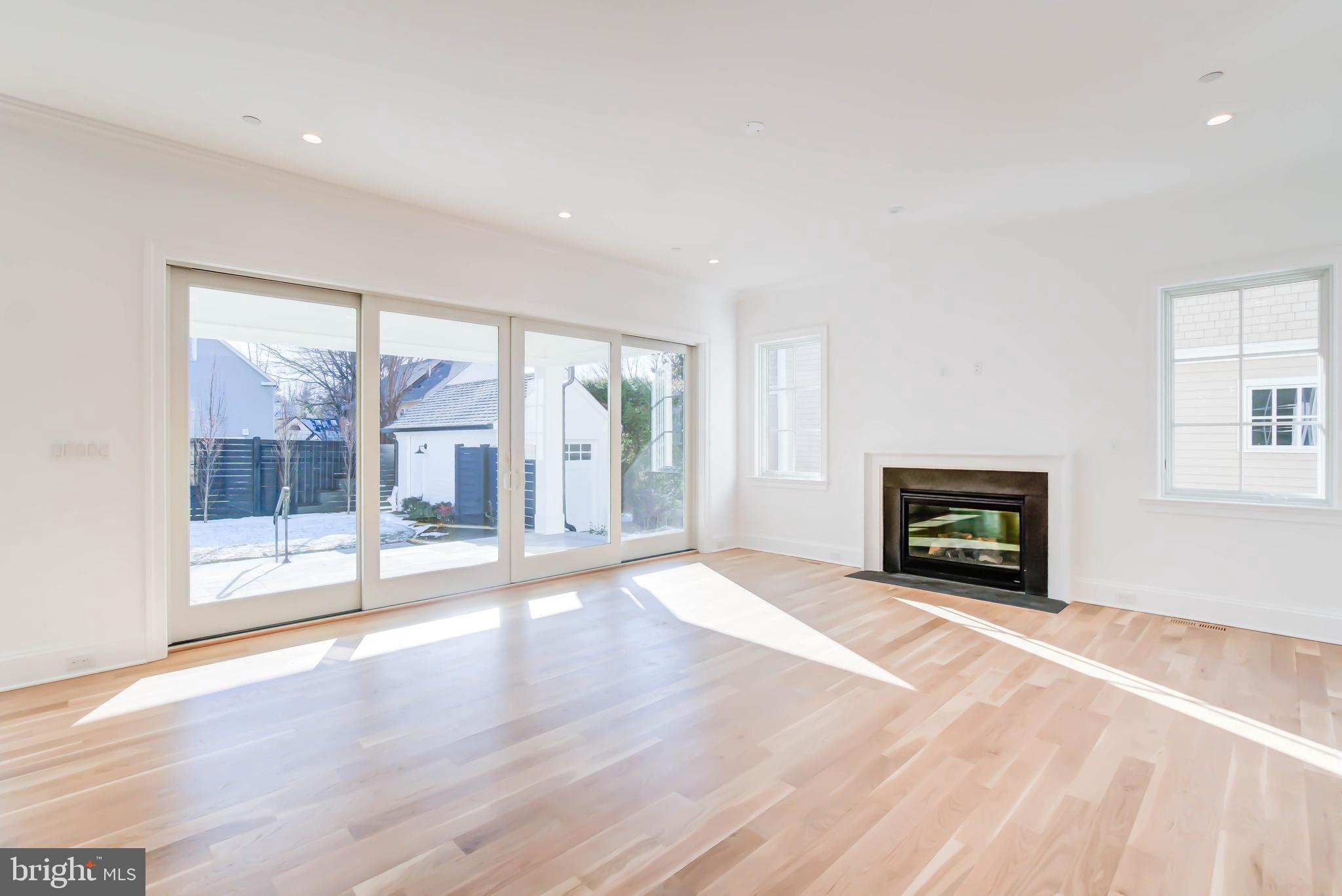 CHEVY CHASE - Residential