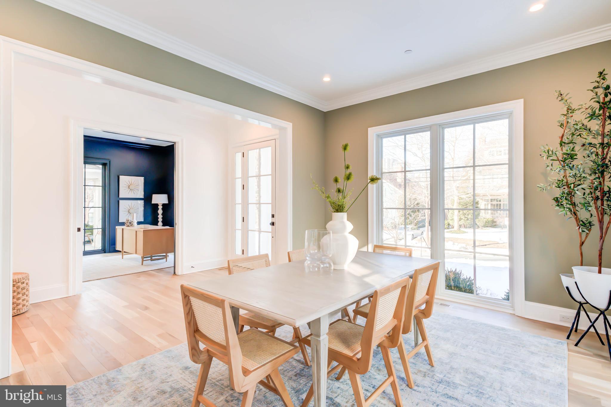 CHEVY CHASE - Residential