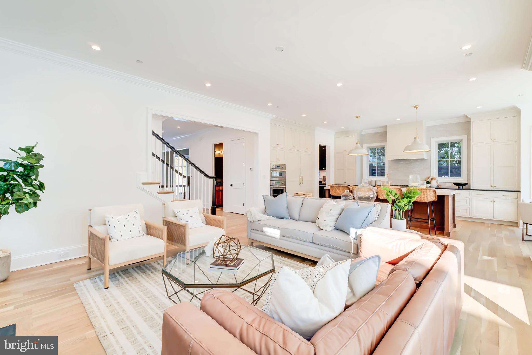 CHEVY CHASE - Residential