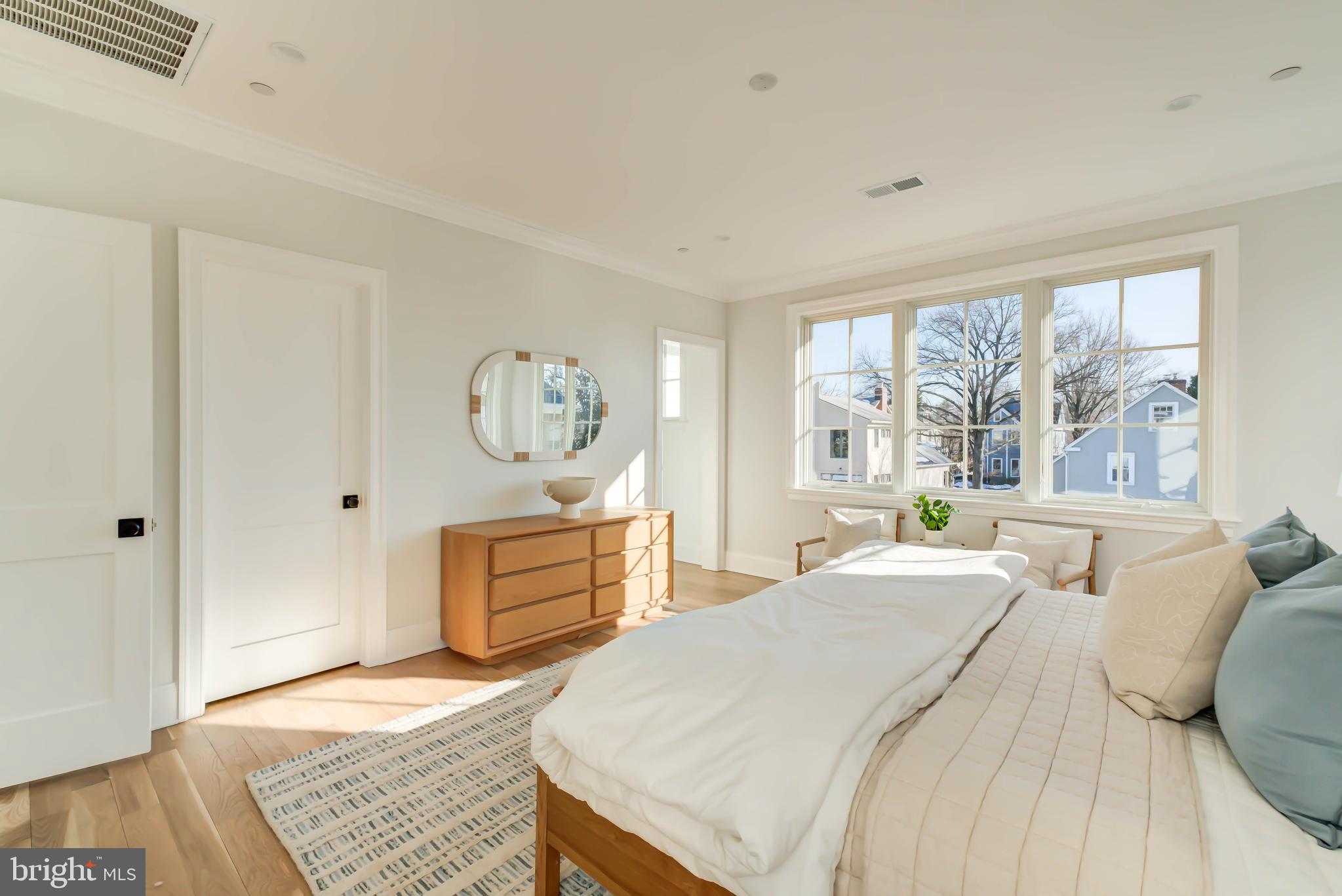 CHEVY CHASE - Residential