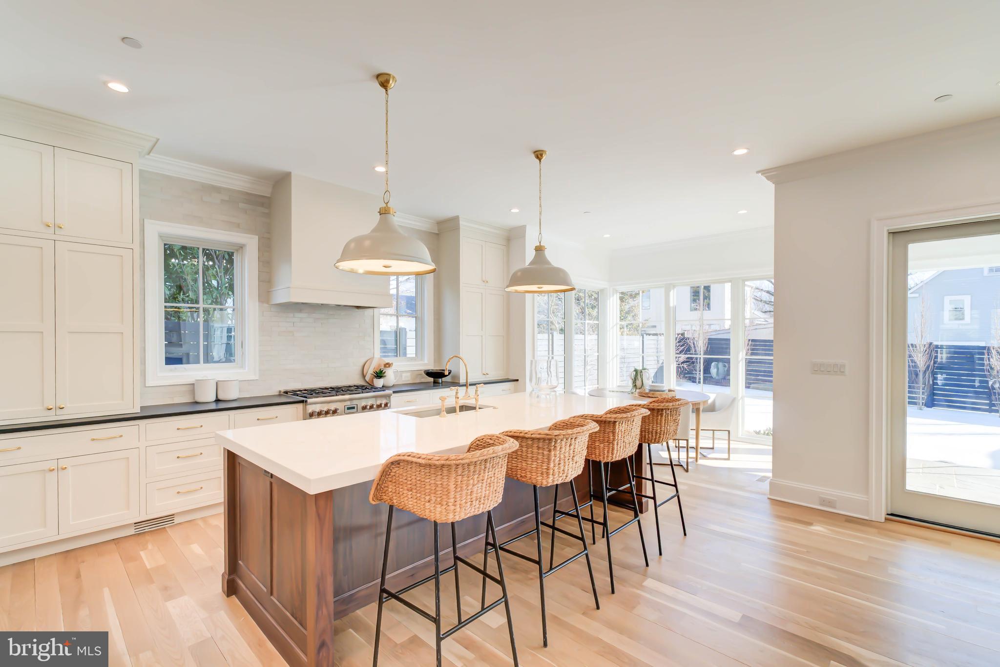 CHEVY CHASE - Residential