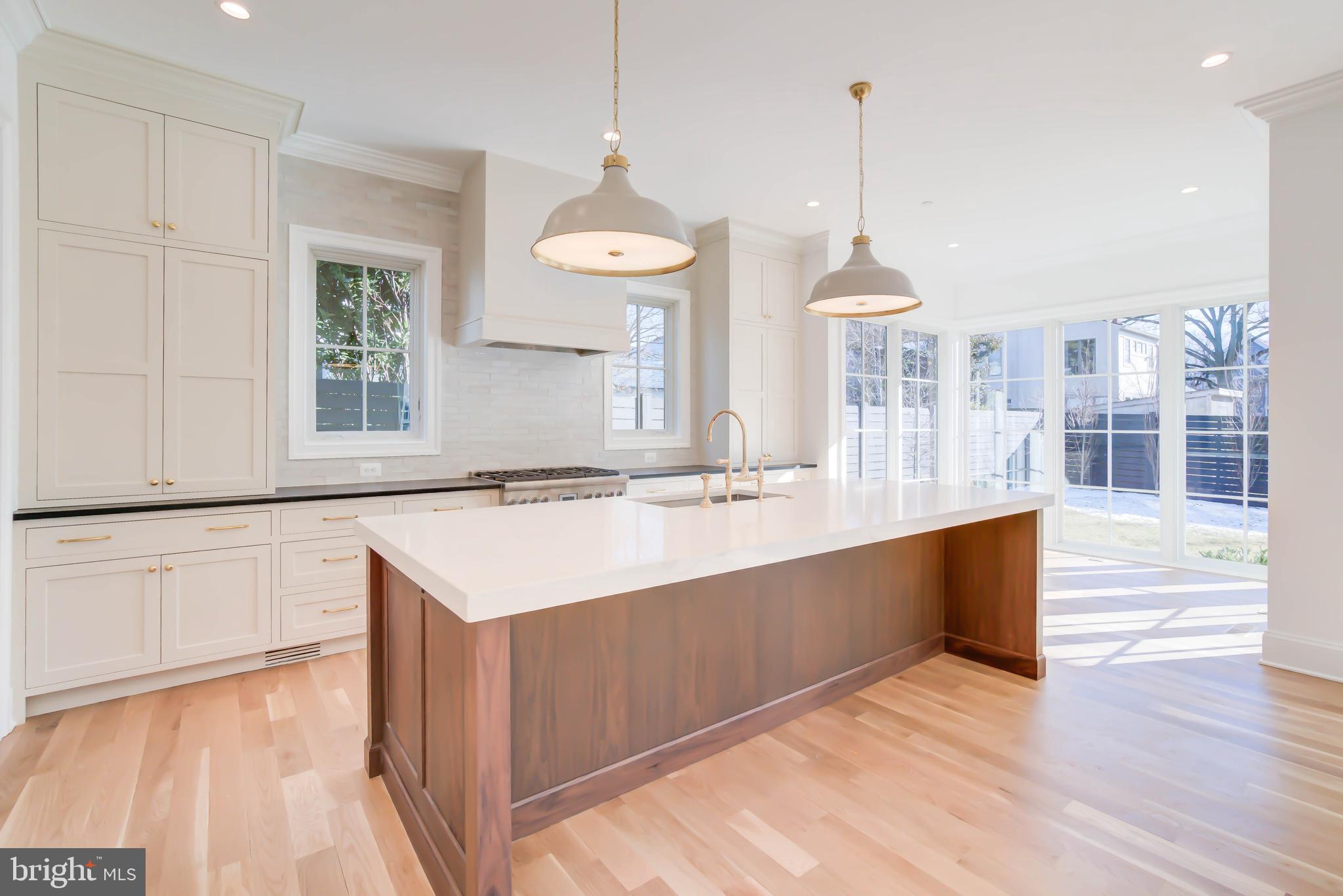 CHEVY CHASE - Residential