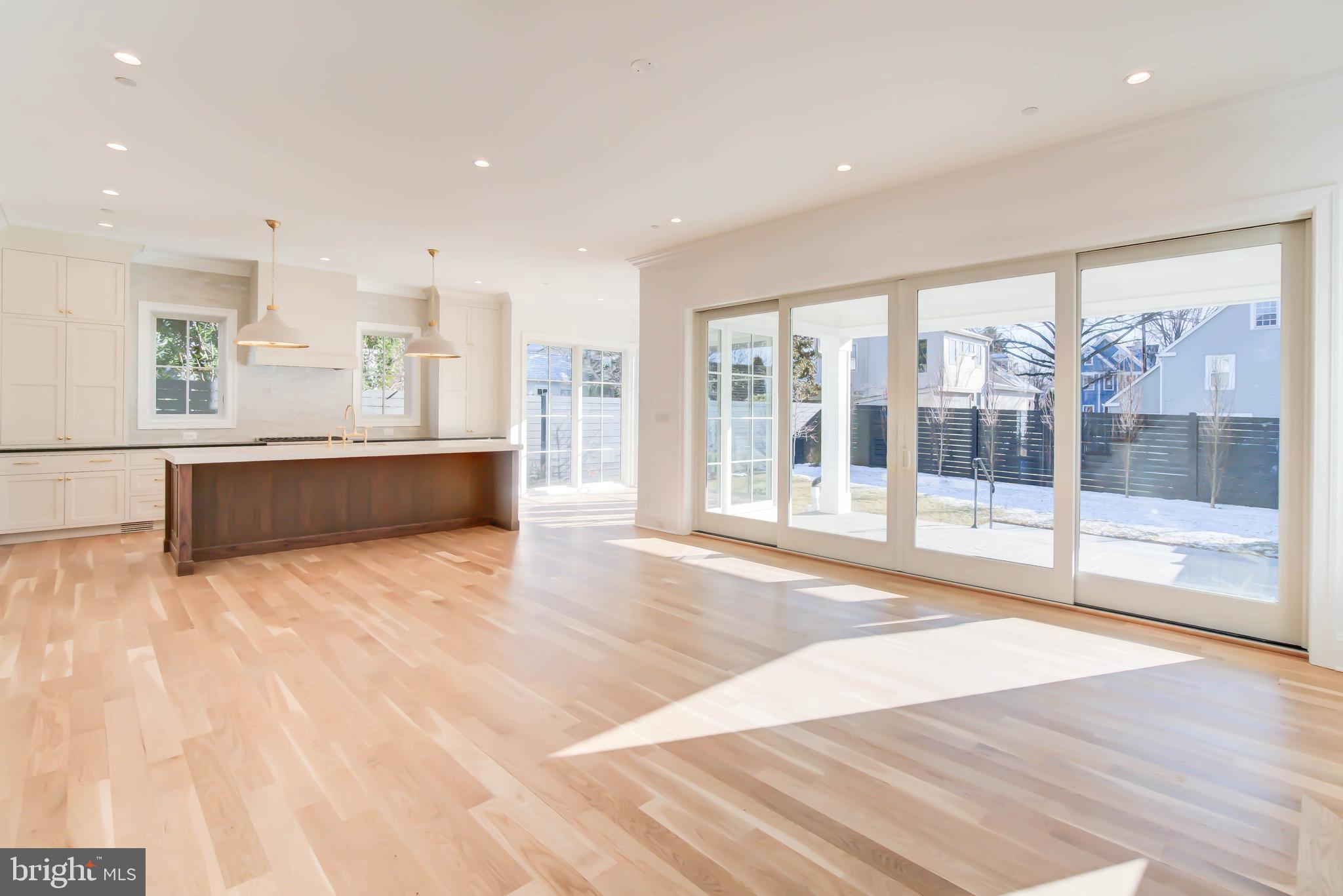 CHEVY CHASE - Residential