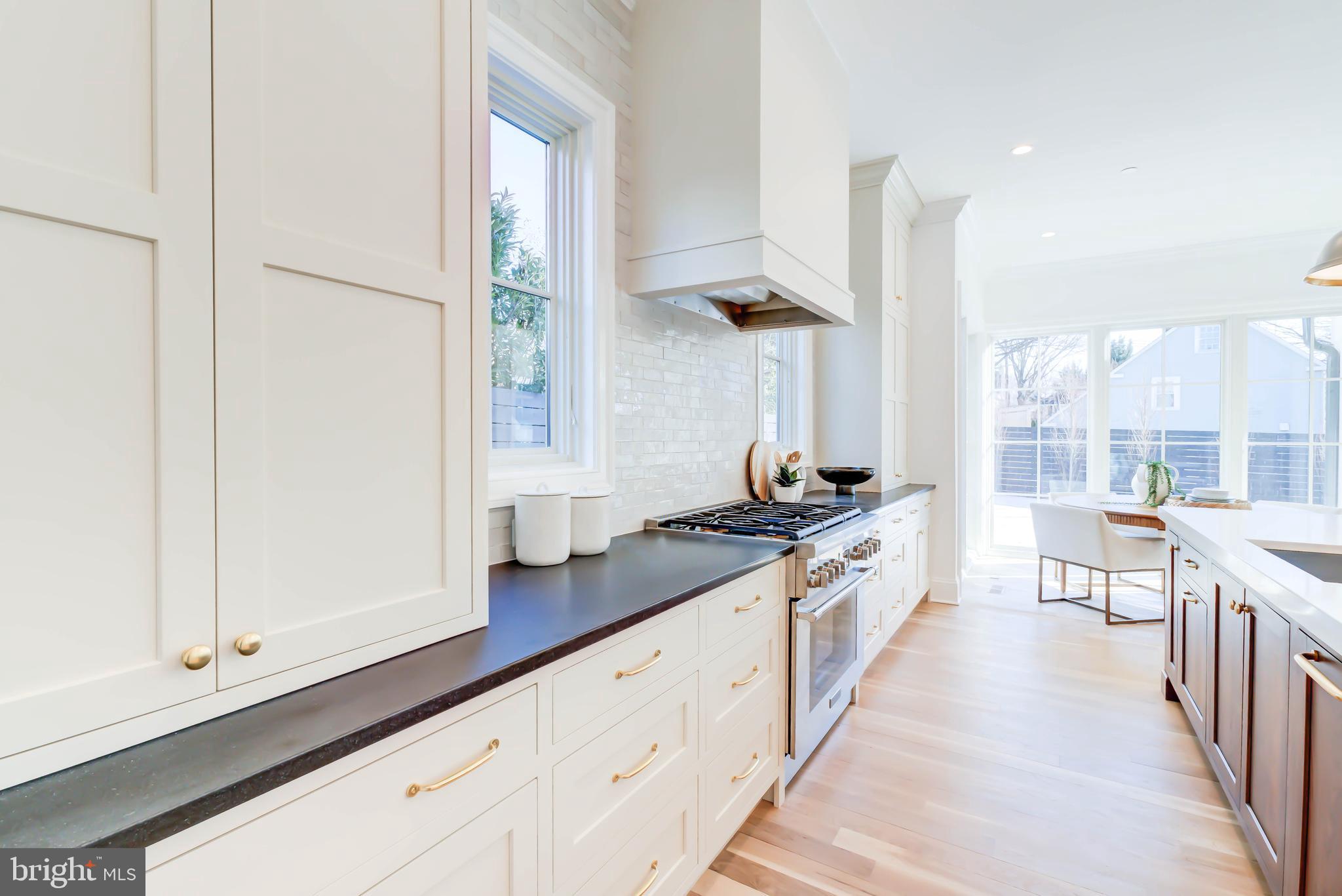 CHEVY CHASE - Residential