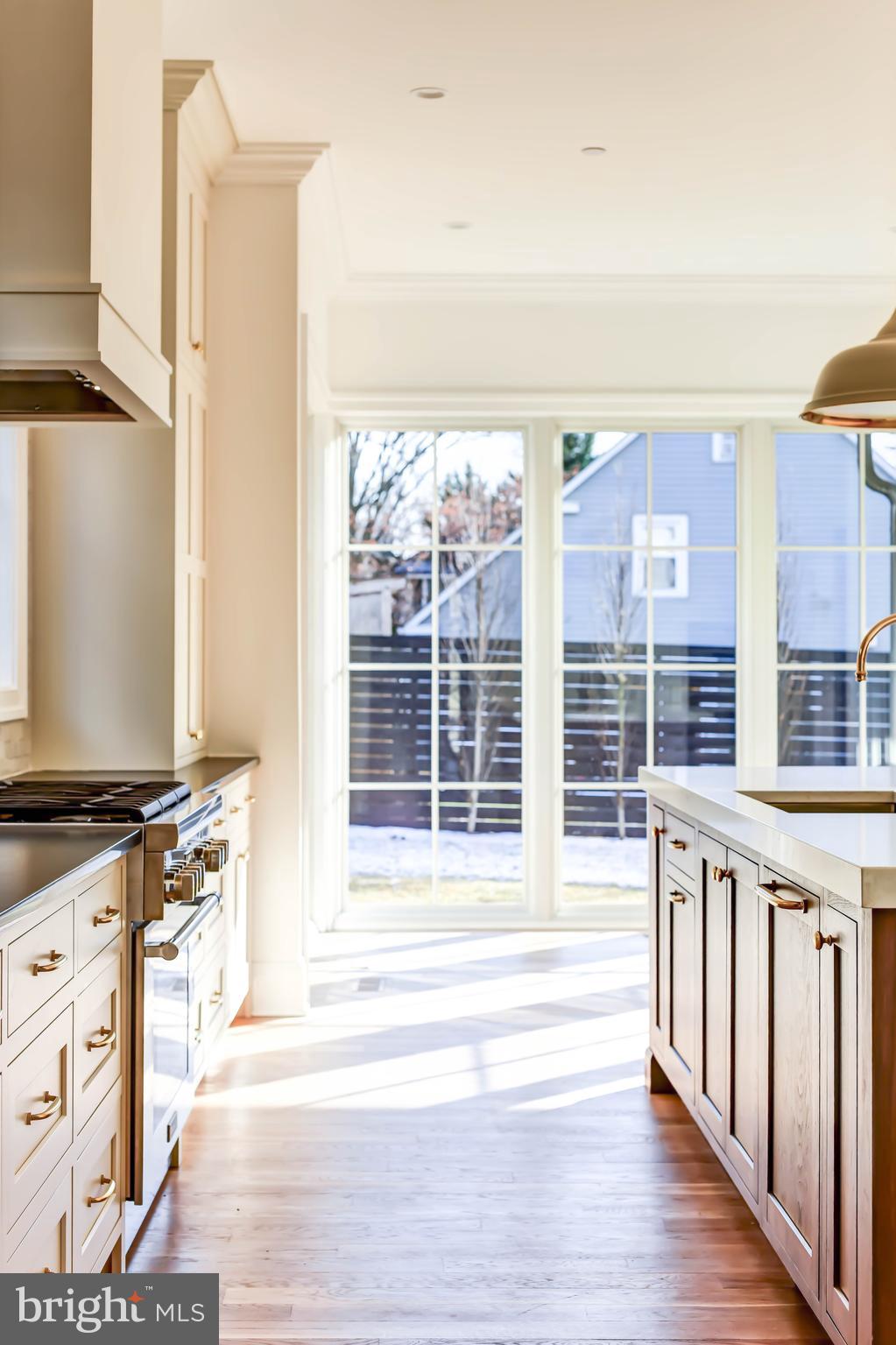 CHEVY CHASE - Residential