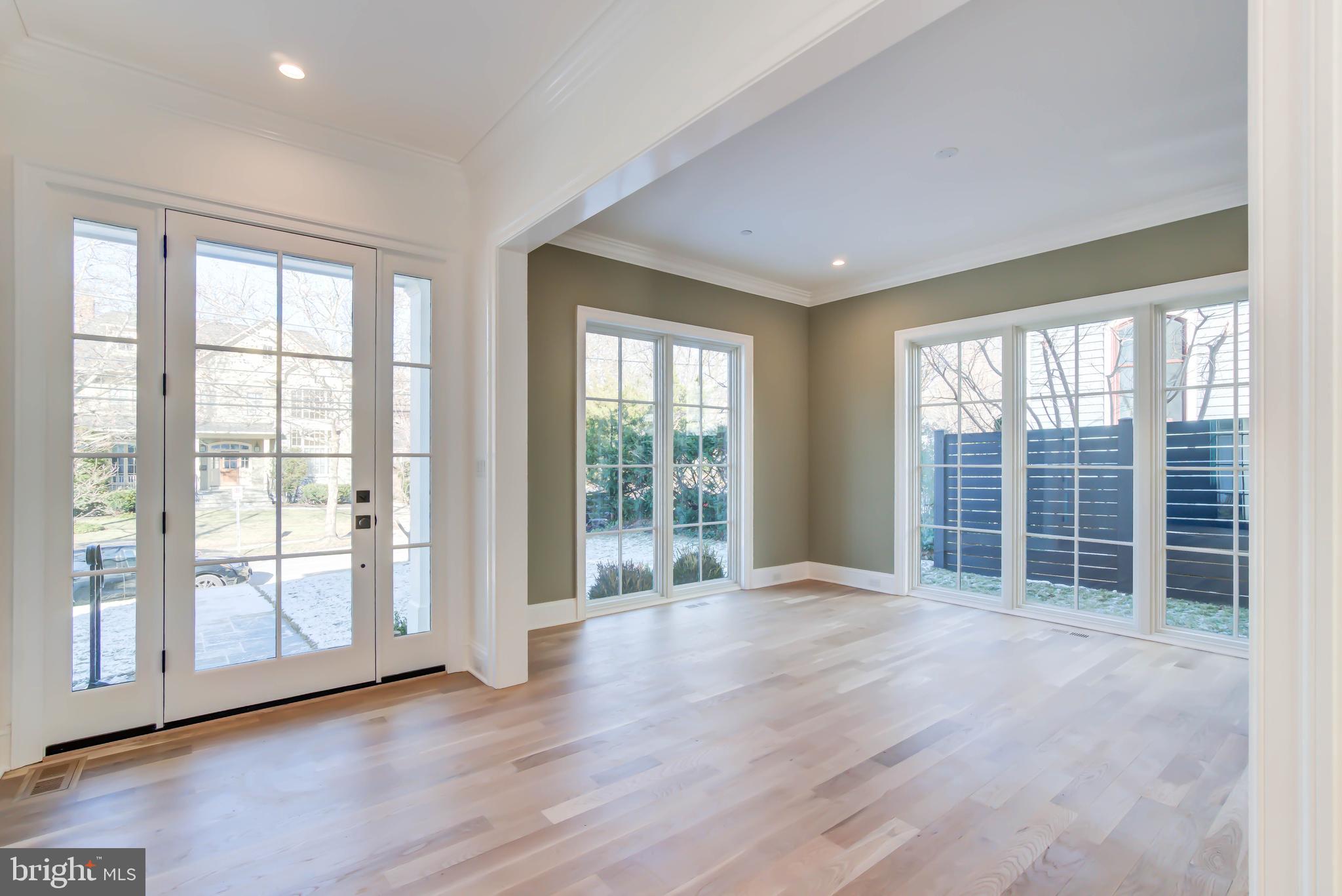 CHEVY CHASE - Residential