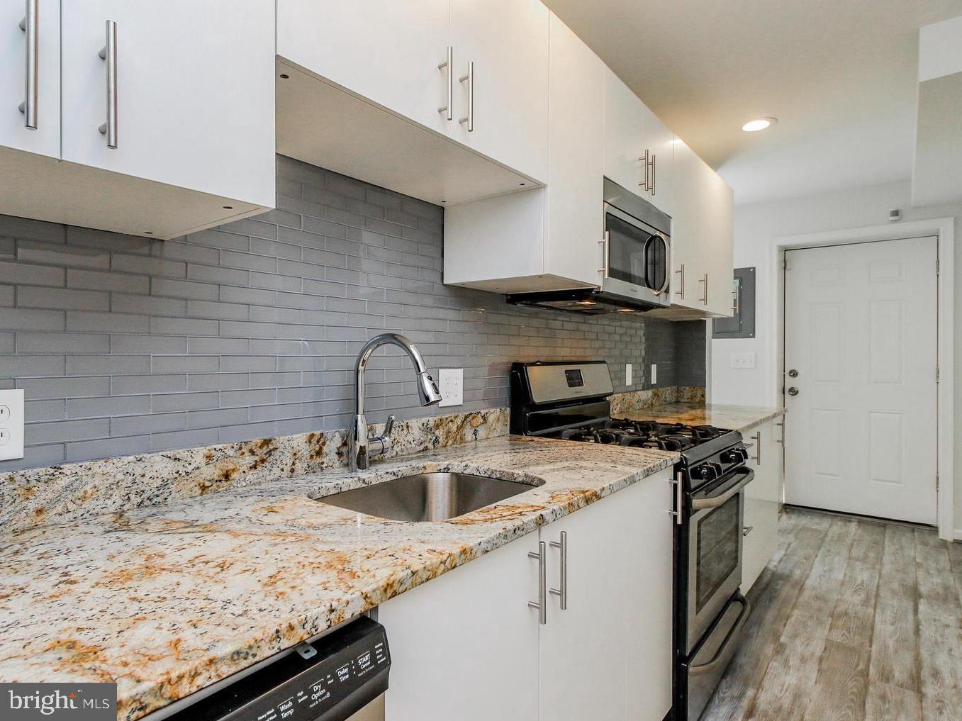 BARCLAY - Residential