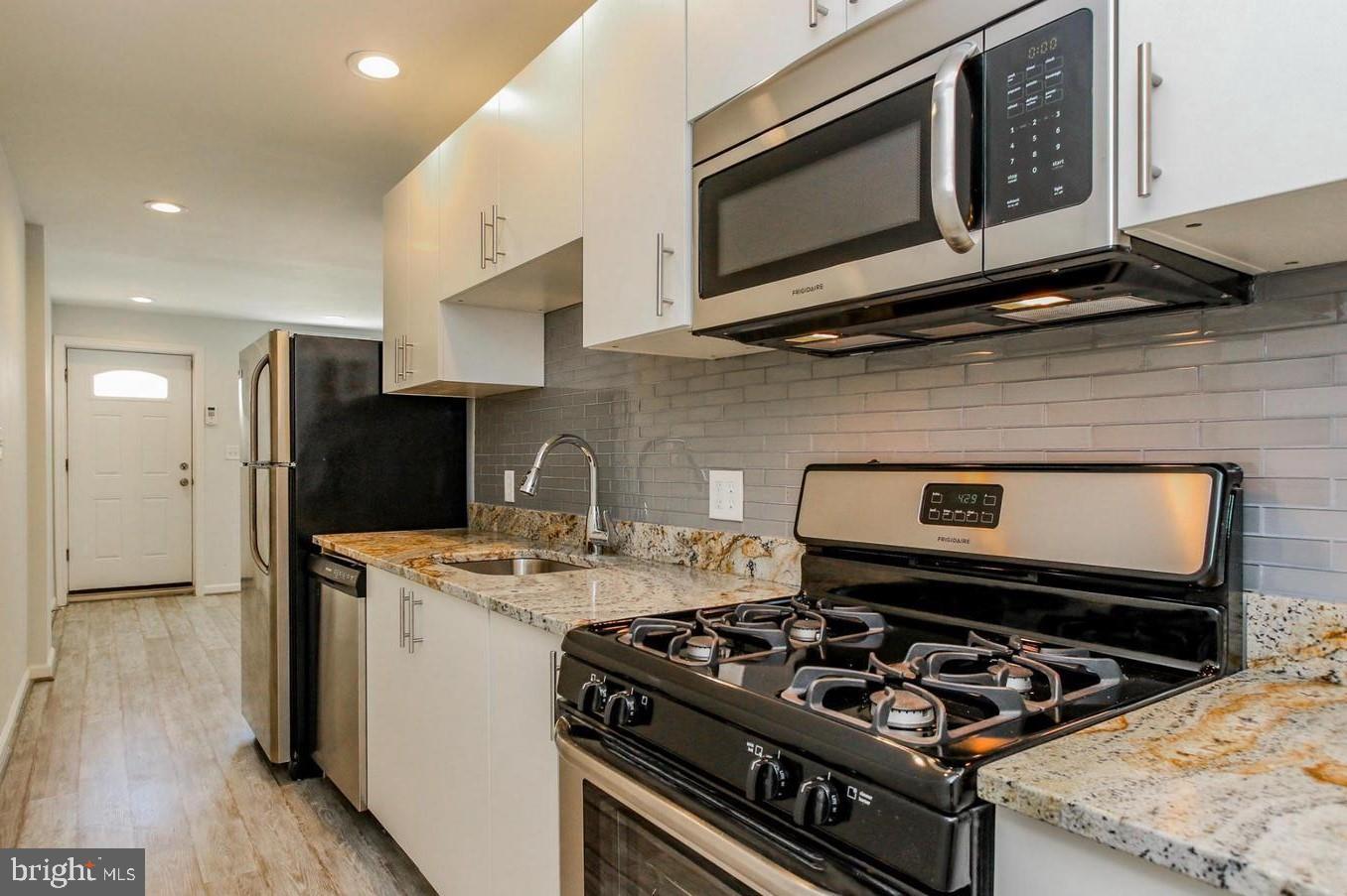 BARCLAY - Residential