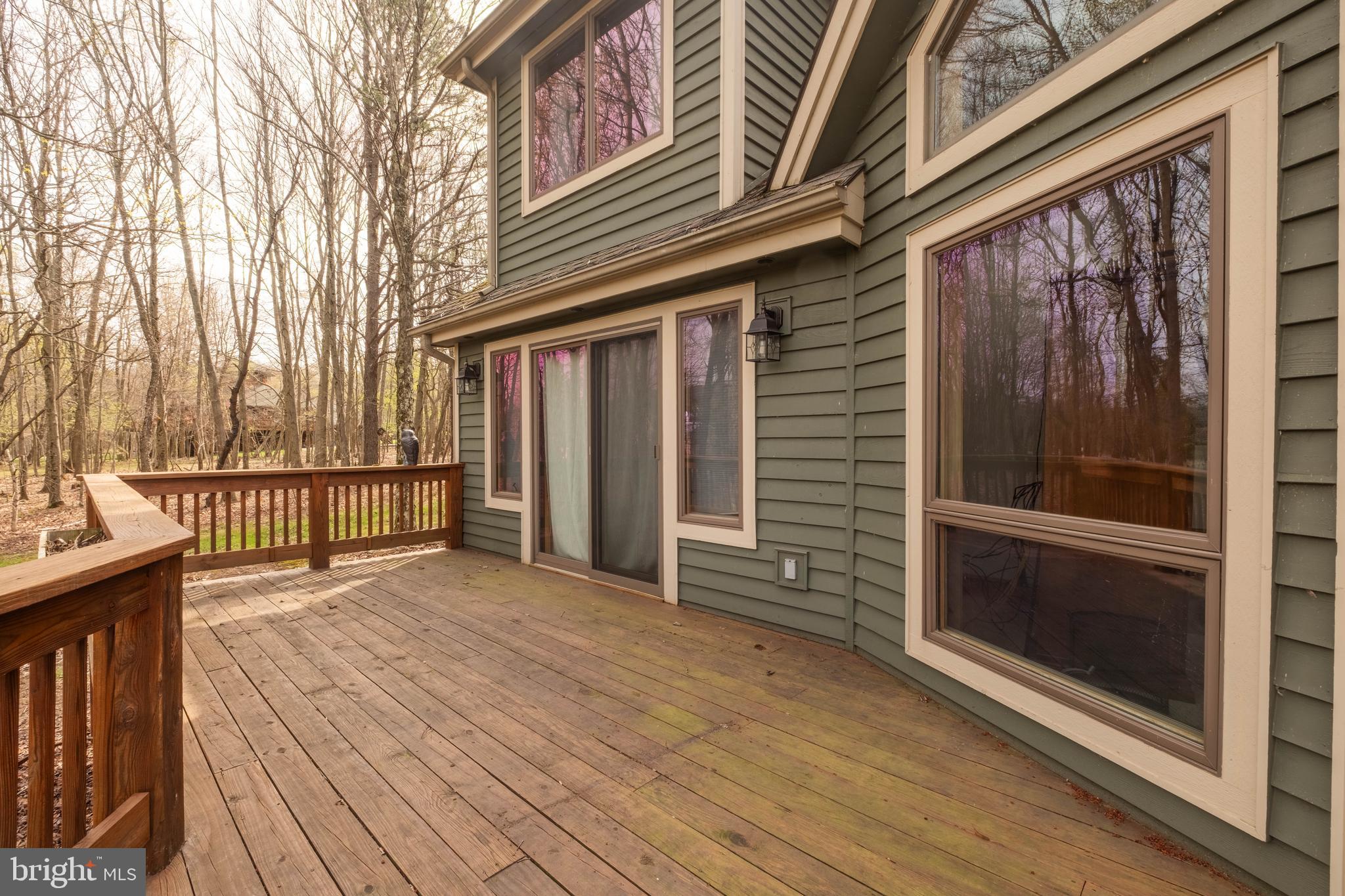 THE PINNACLE - Residential