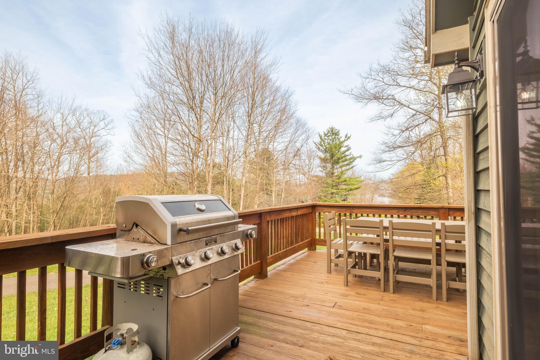 THE PINNACLE - Residential