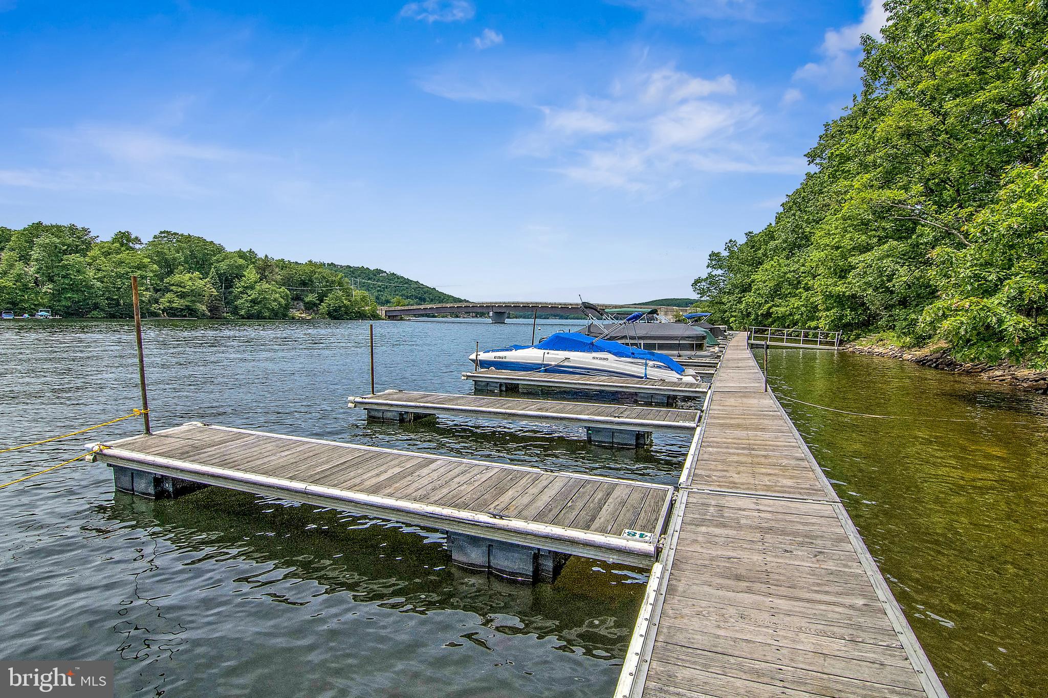 THE PINNACLE - Residential