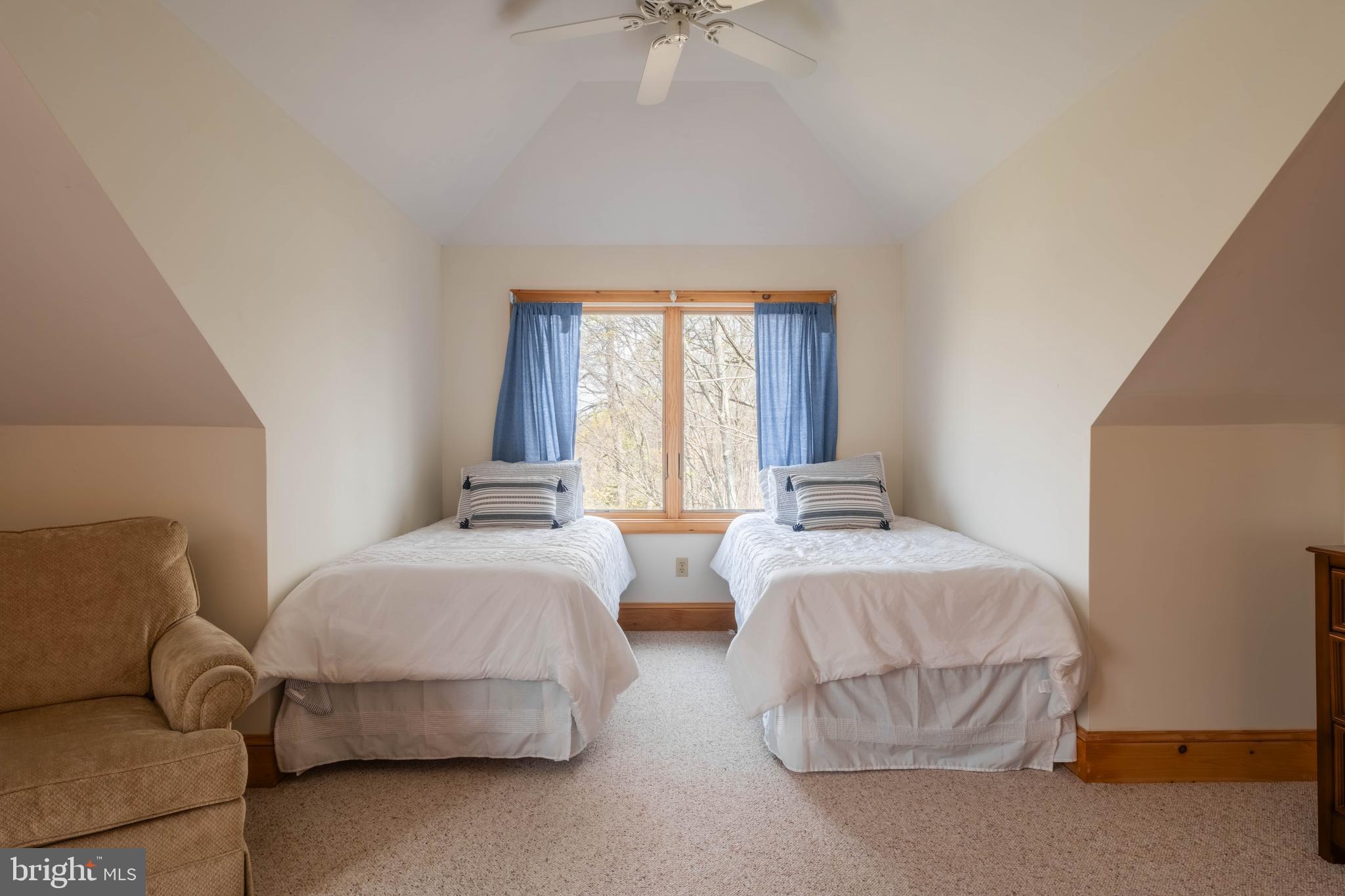 THE PINNACLE - Residential