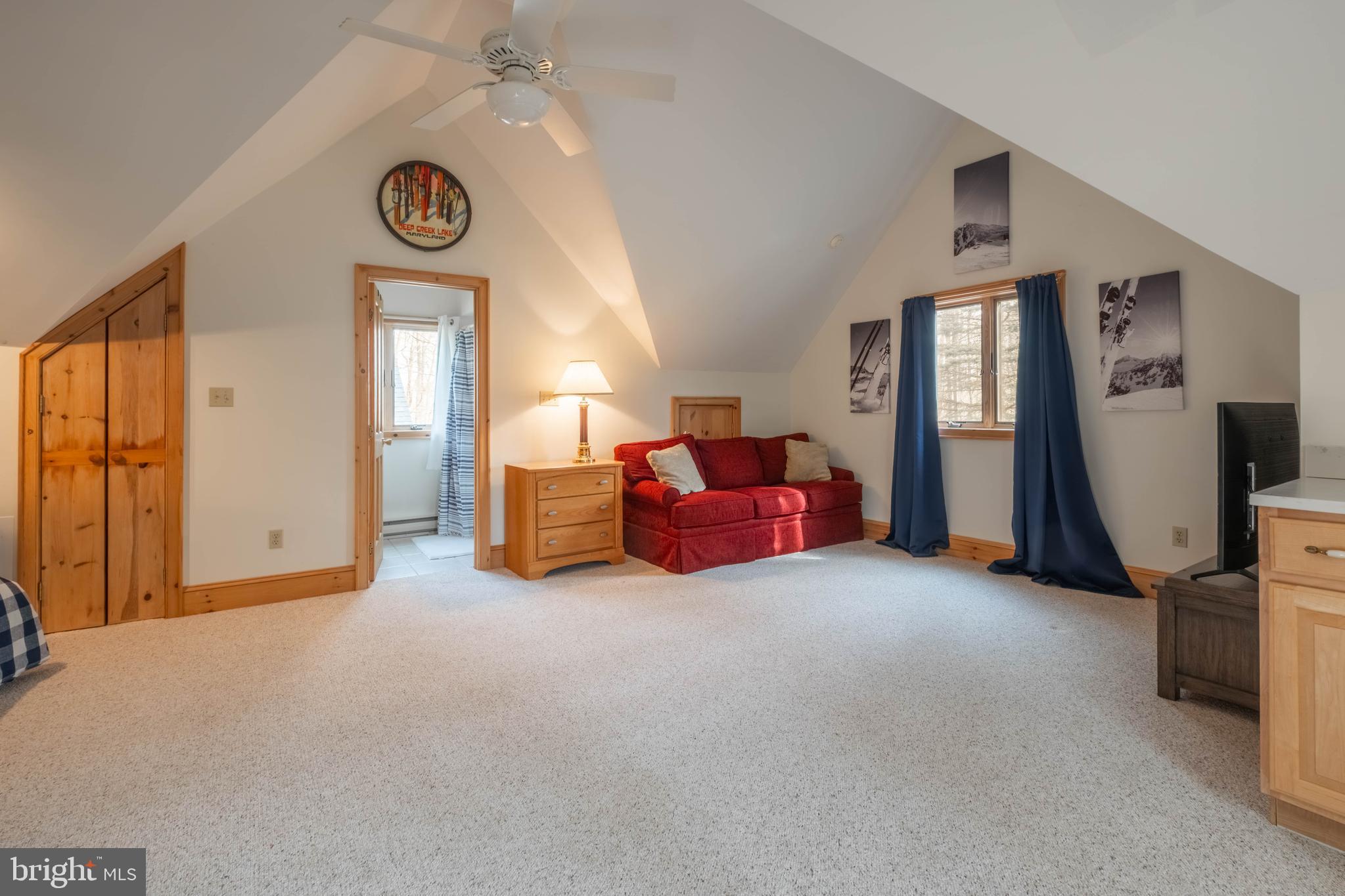 THE PINNACLE - Residential