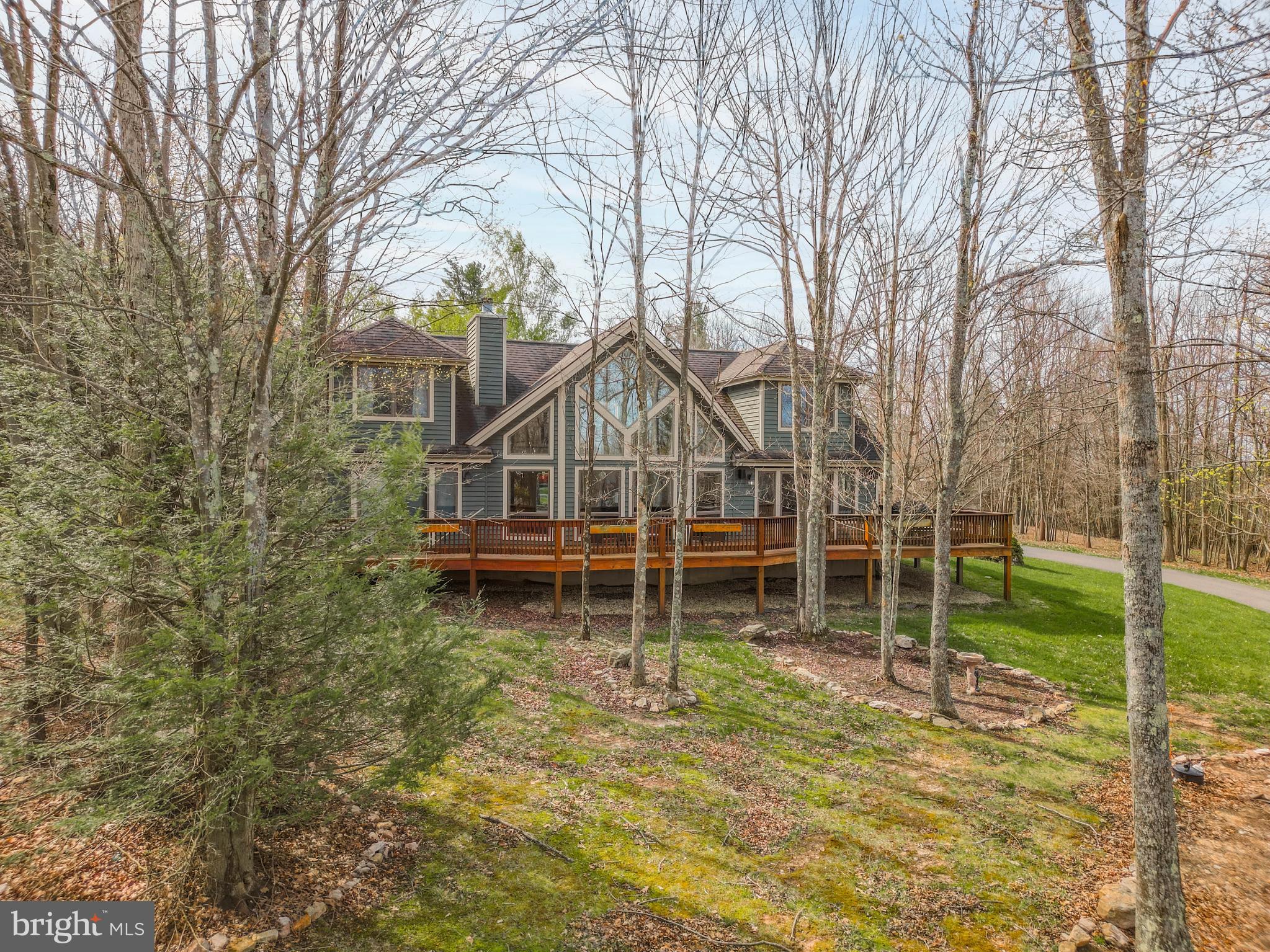 THE PINNACLE - Residential