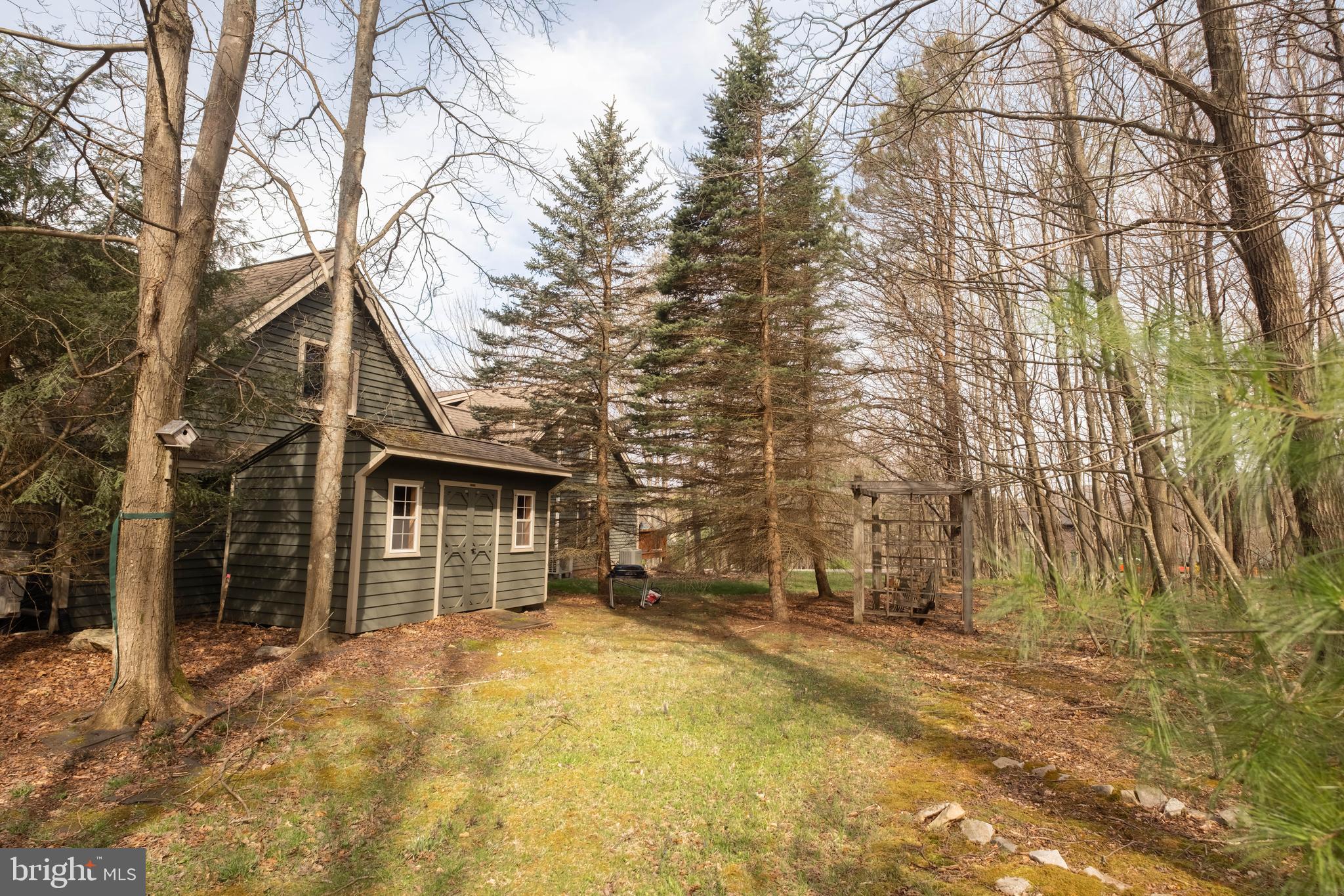 THE PINNACLE - Residential