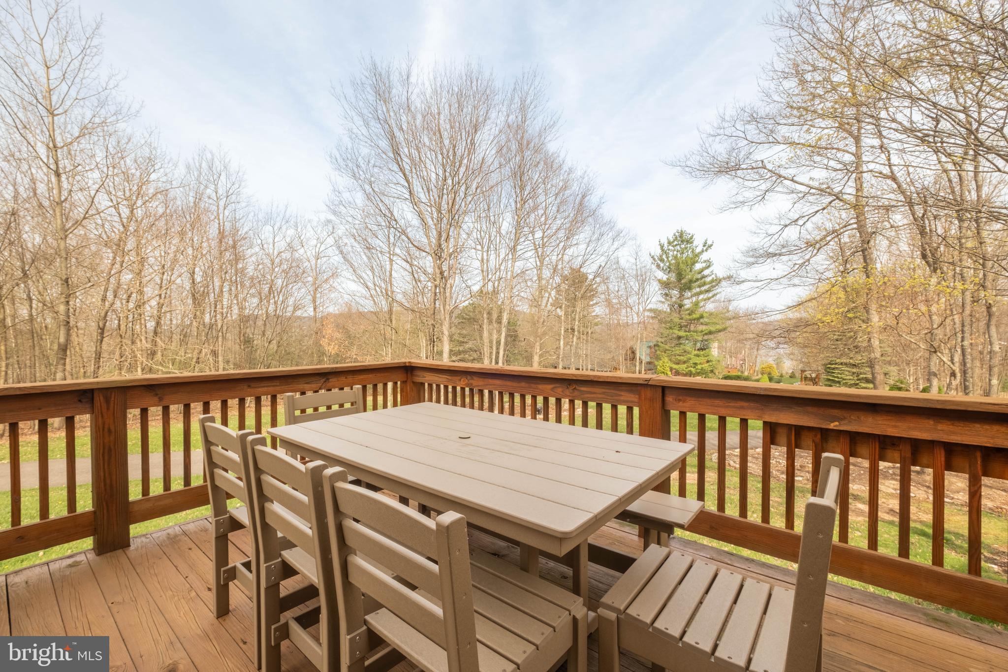 THE PINNACLE - Residential