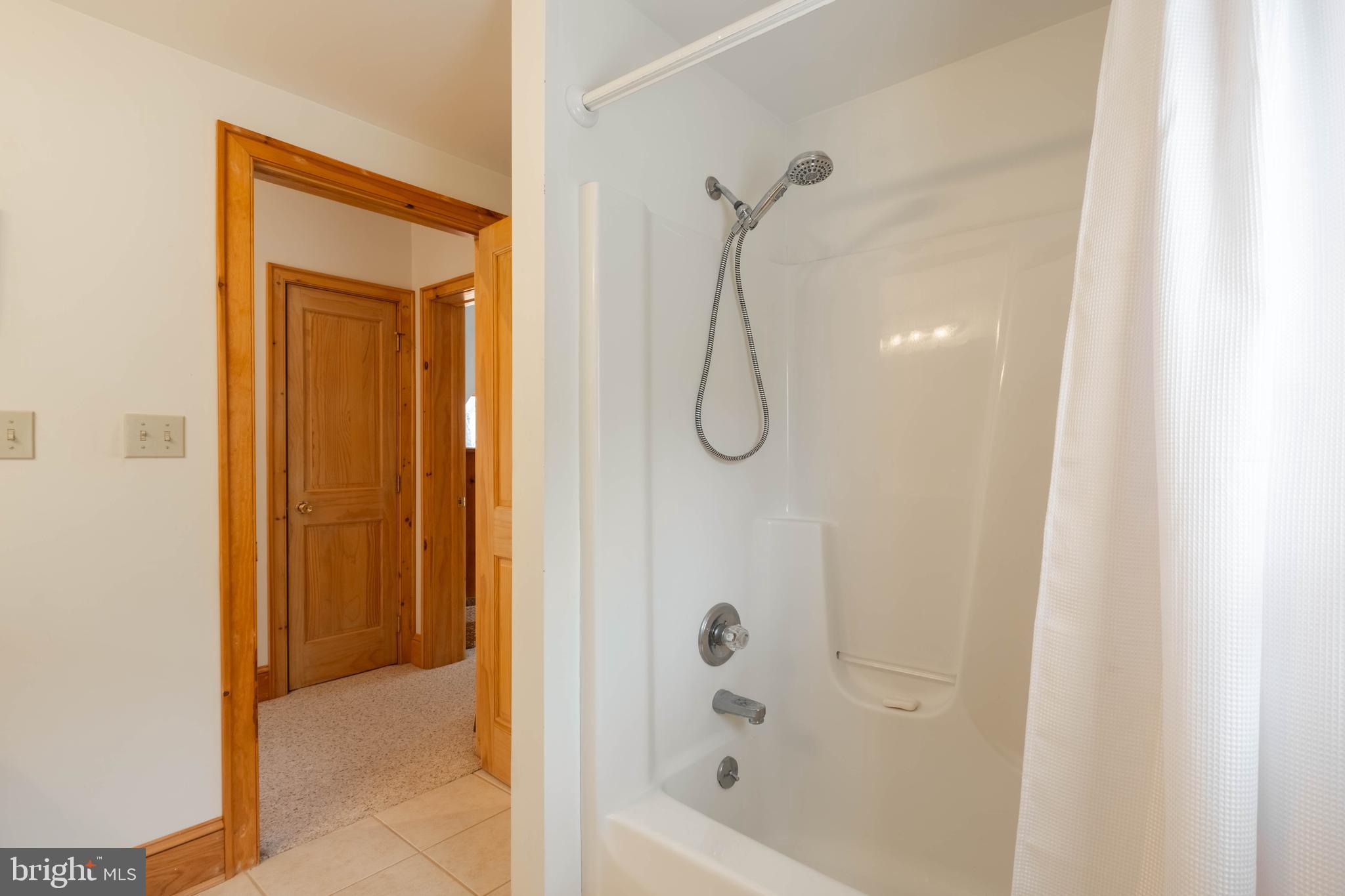 THE PINNACLE - Residential