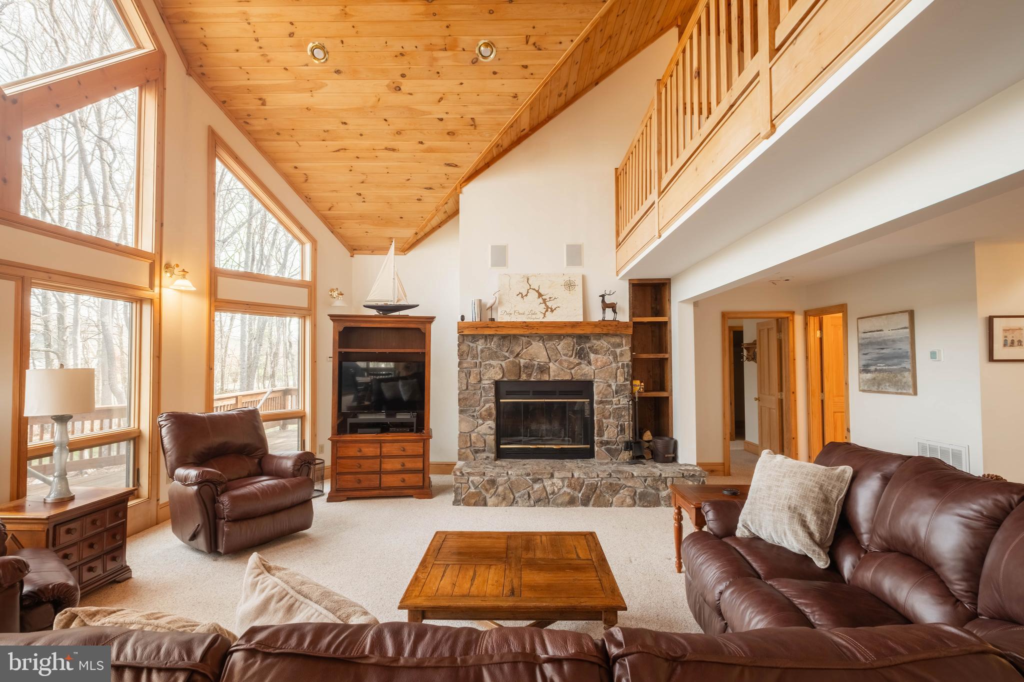 THE PINNACLE - Residential