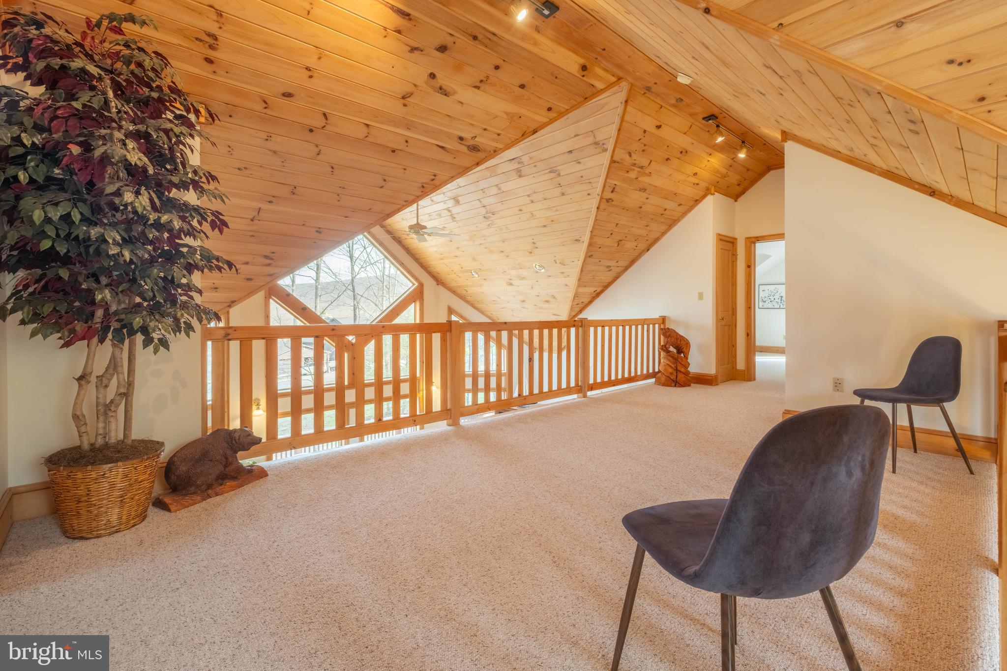 THE PINNACLE - Residential