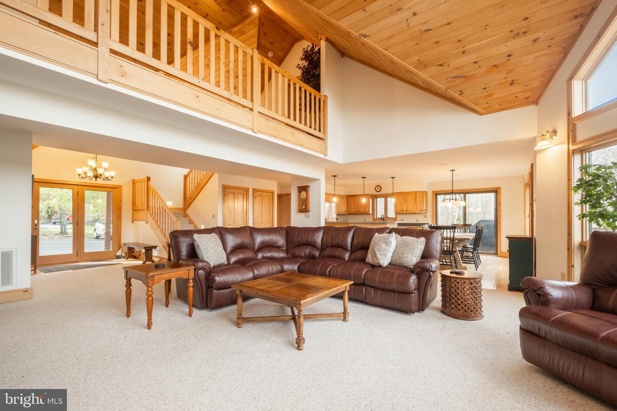 THE PINNACLE - Residential