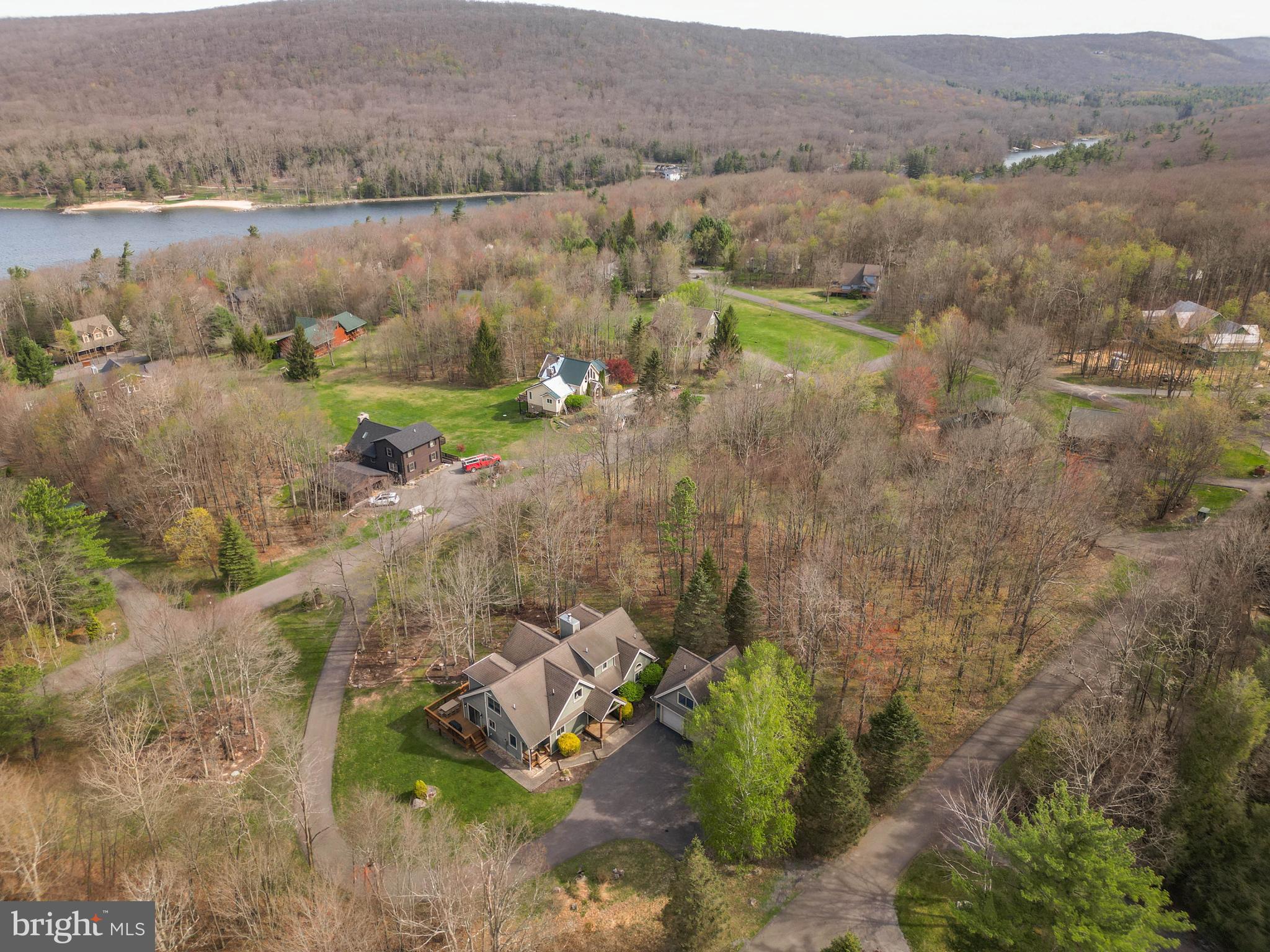 THE PINNACLE - Residential