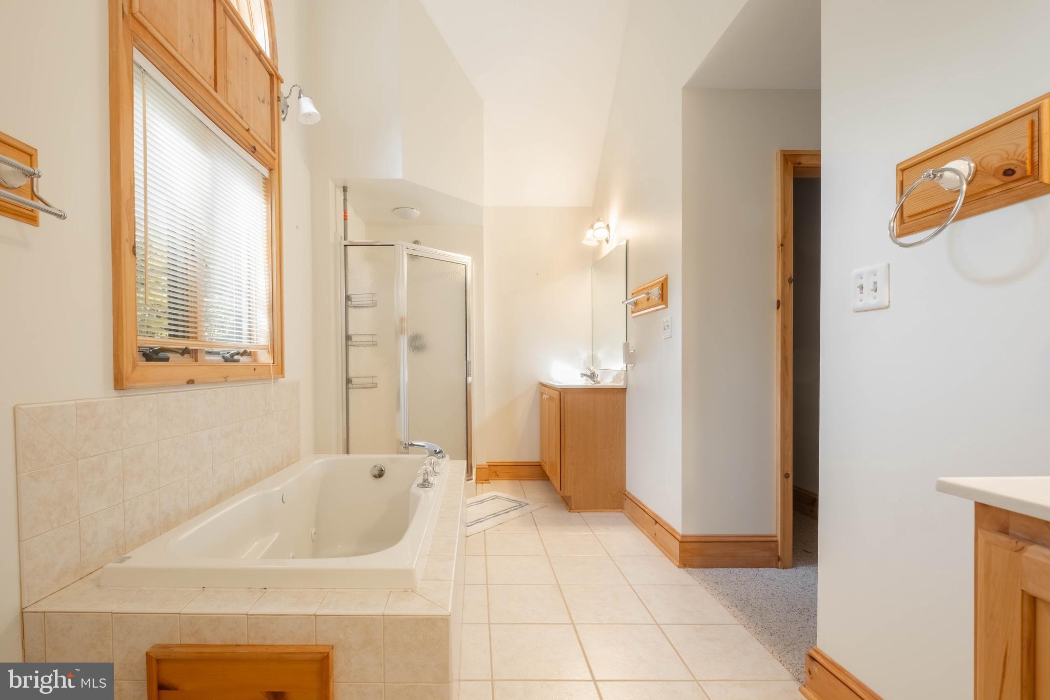 THE PINNACLE - Residential